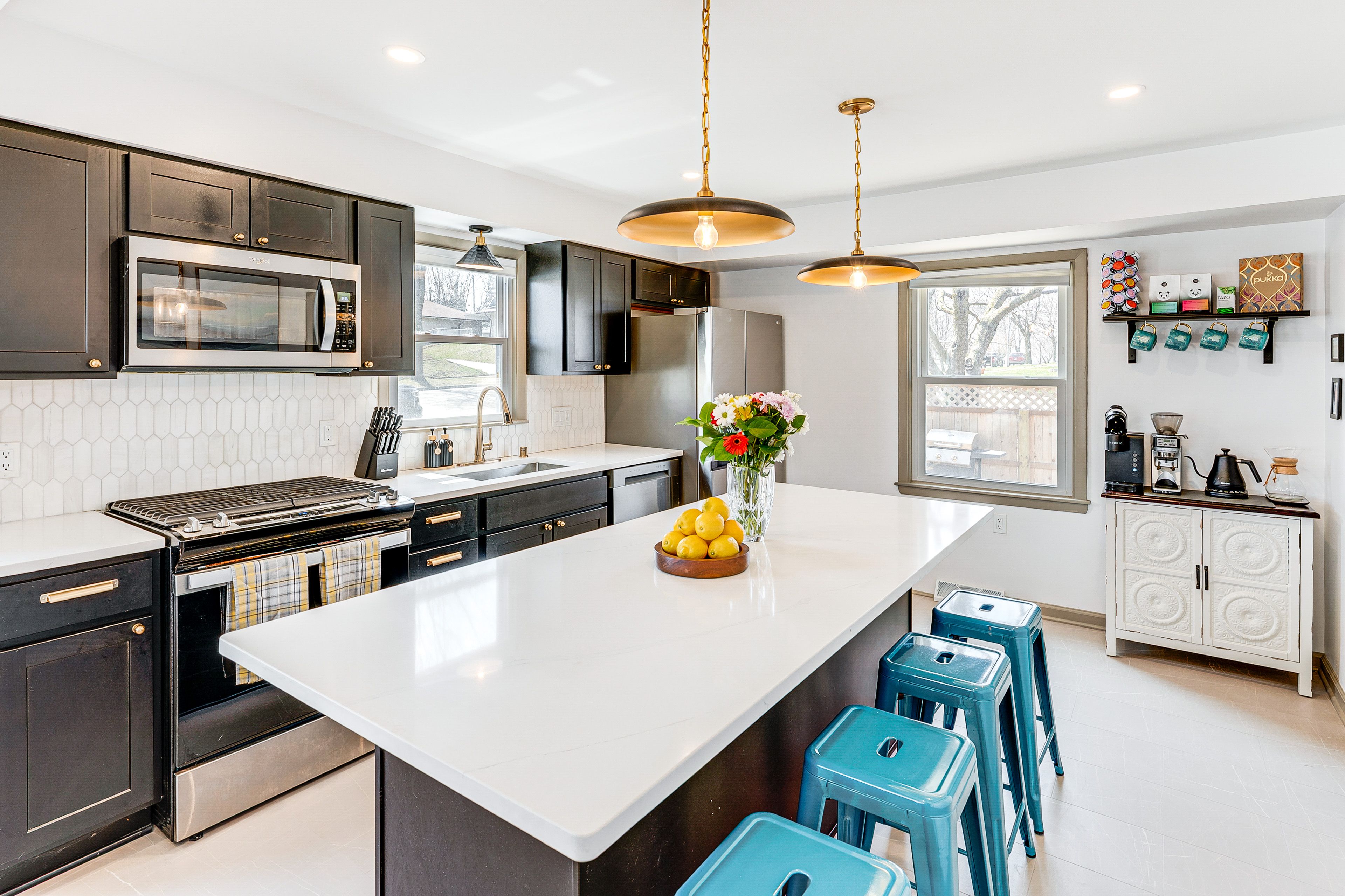Kitchen | Main Level | Keurig, Chemex & Drip Coffee Makers | Dishwasher