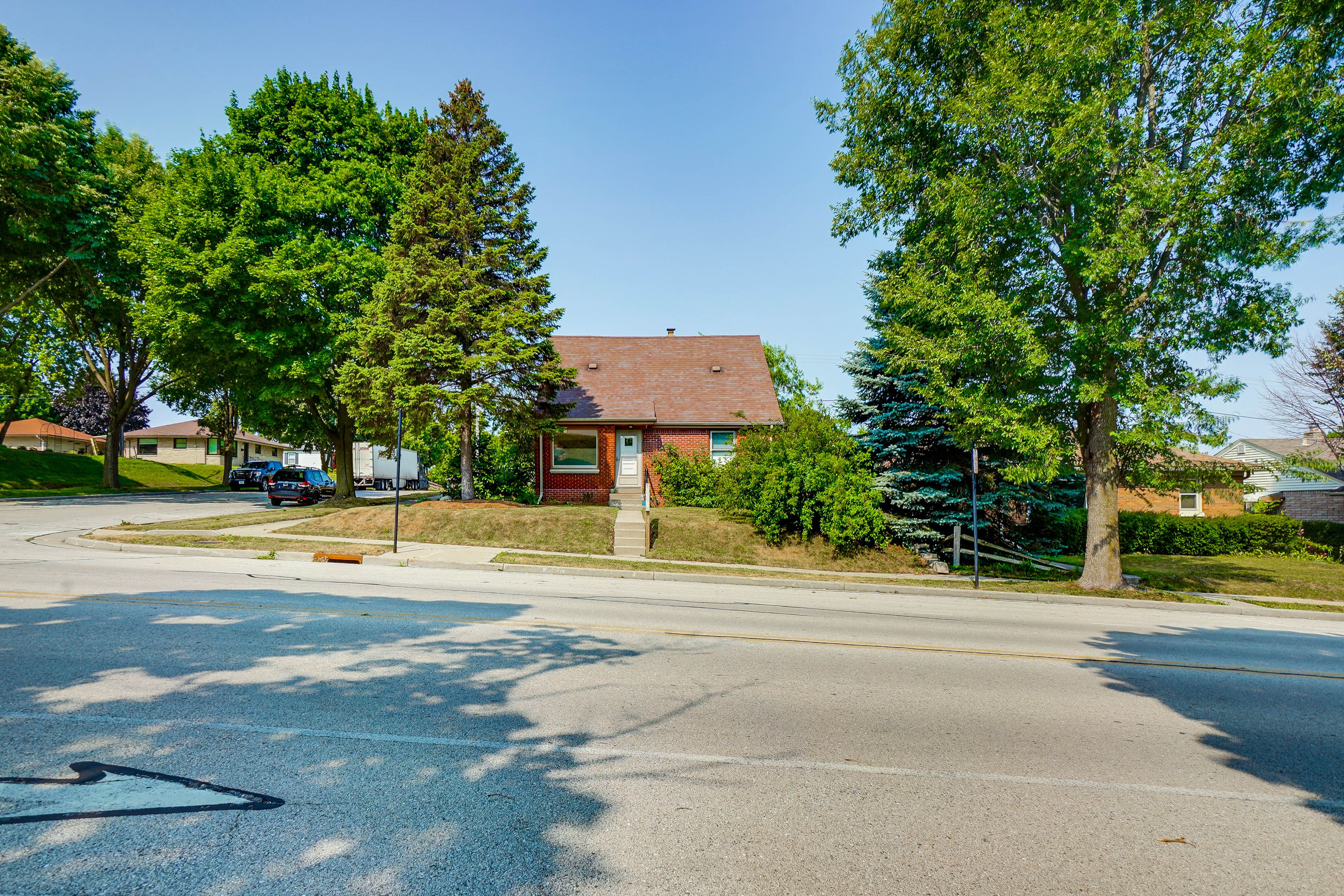 Parking | Free Daytime Street Parking | Overnight Street Parking (w/ Fee)