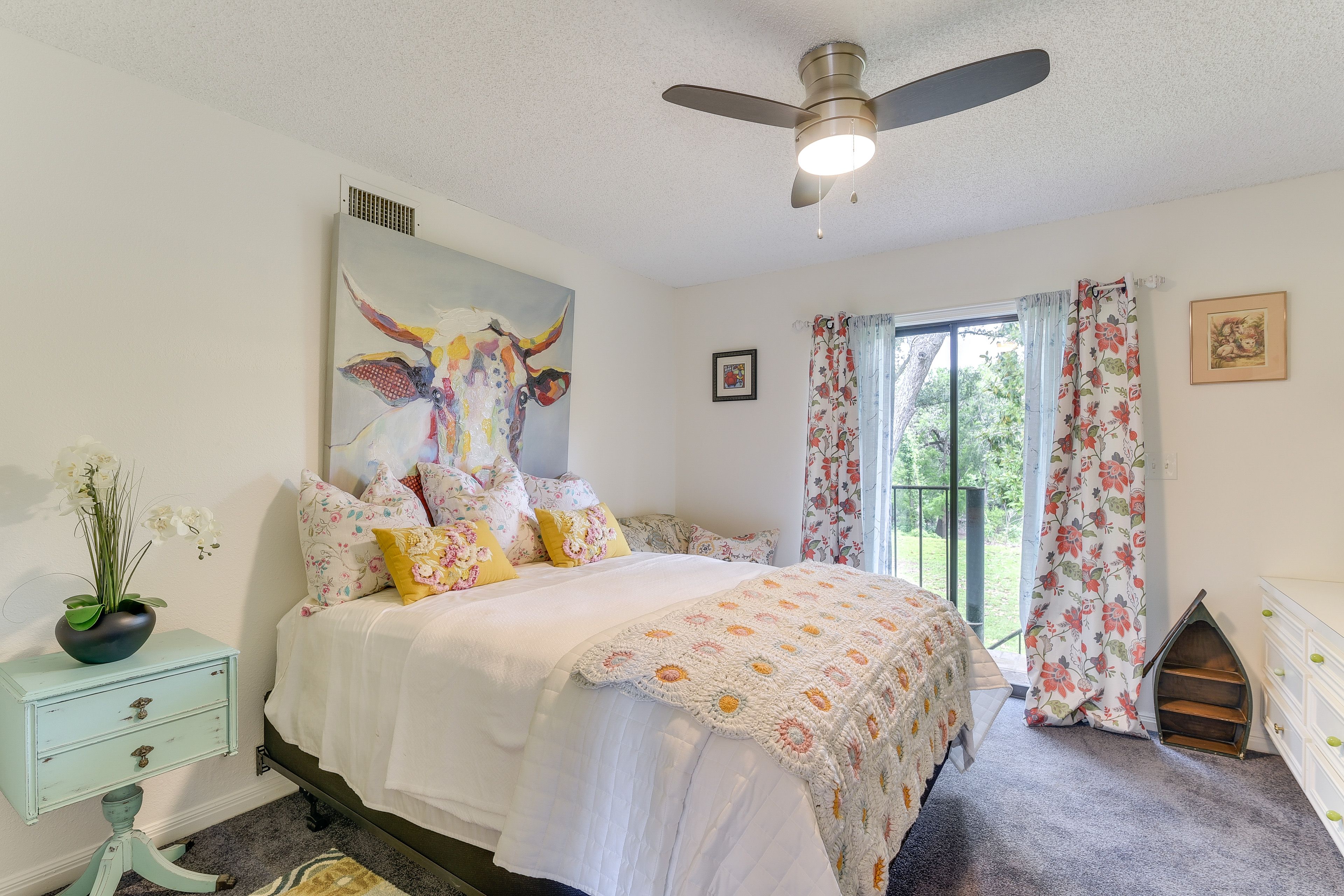 Bedroom 2 | 1st Floor | Queen Bed | Linens Provided