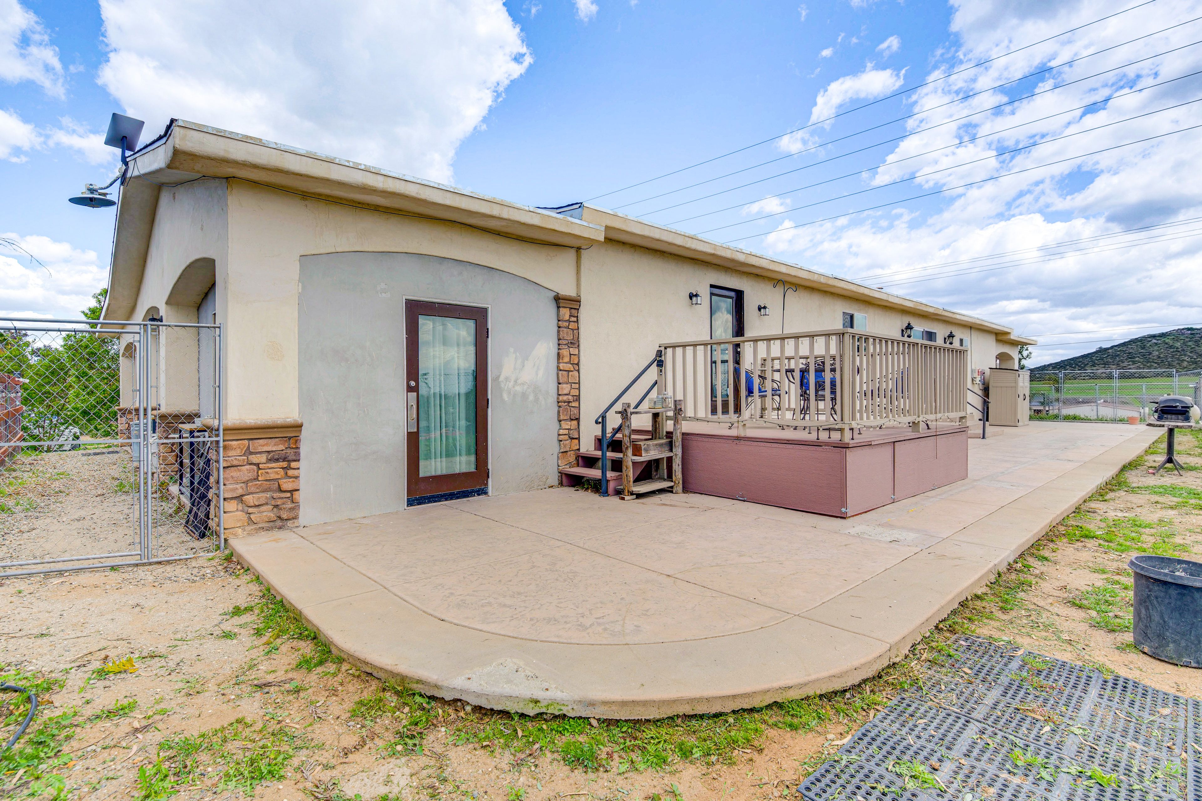Property Exterior | Back Patio | Gas Grill