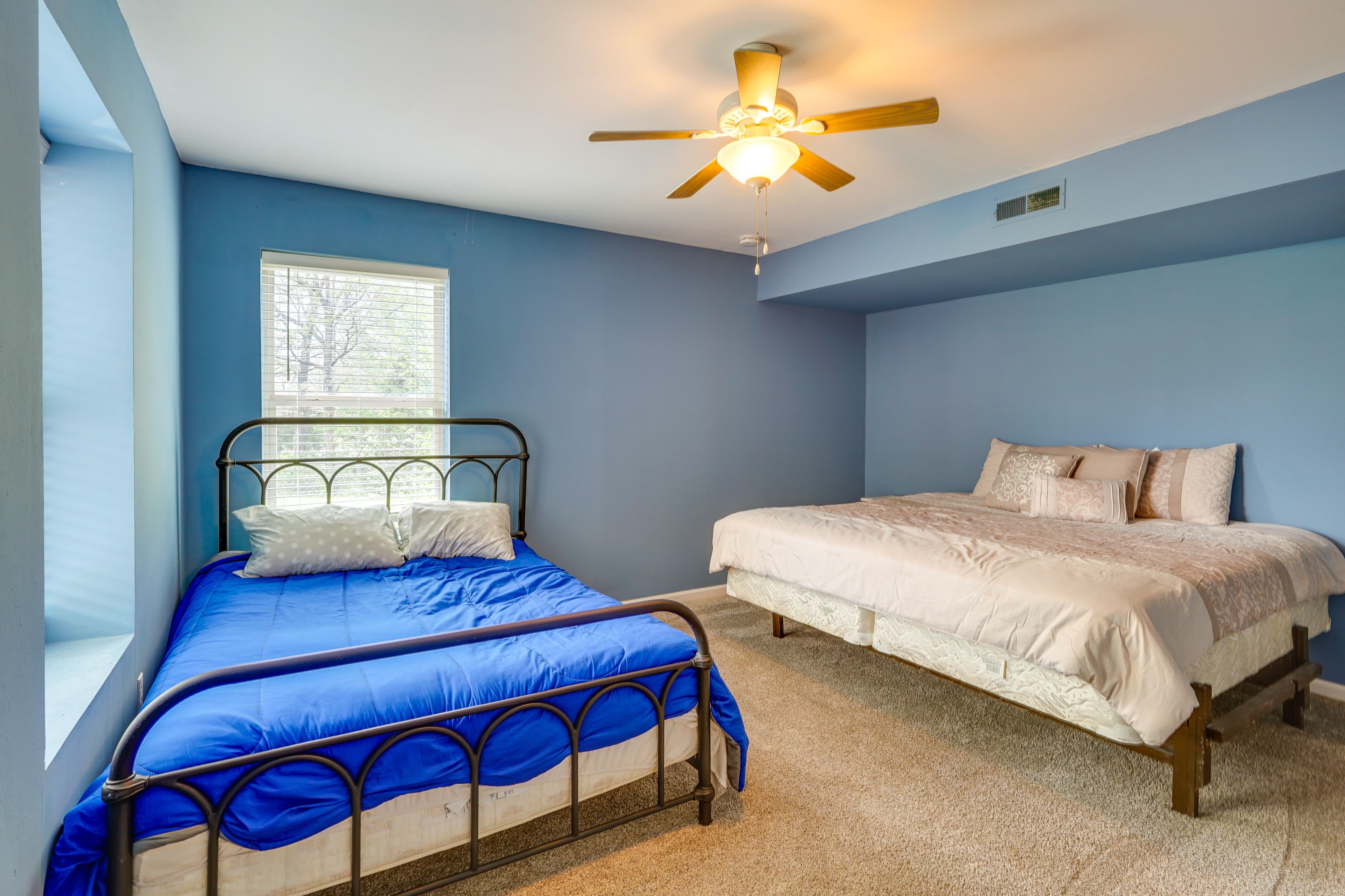 Bedroom 4 | Queen Bed | King Bed | Lower Level