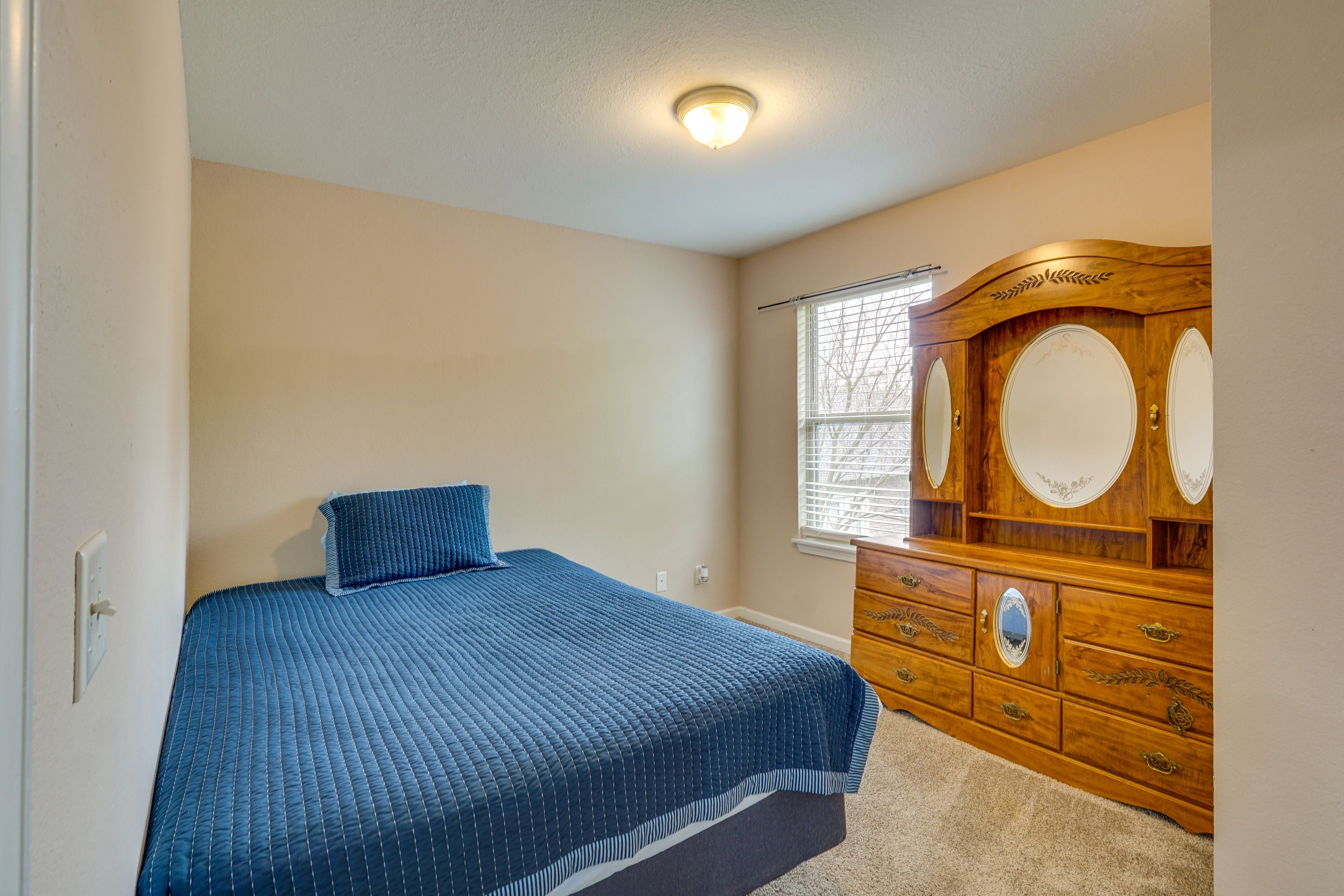 Bedroom 3 | Queen Bed | Main Level