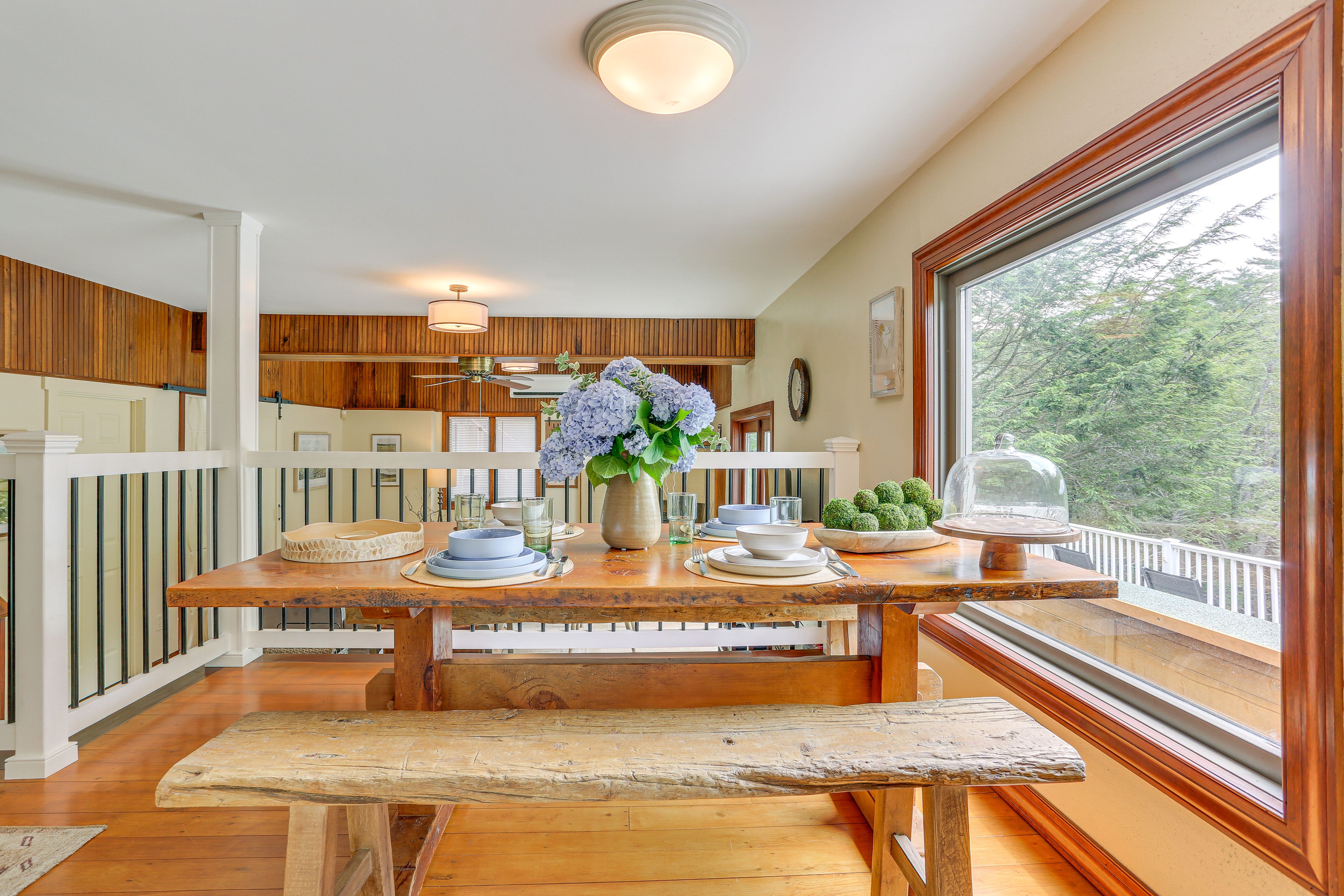 Dining Area | Dishware/Flatware Provided | Main Level