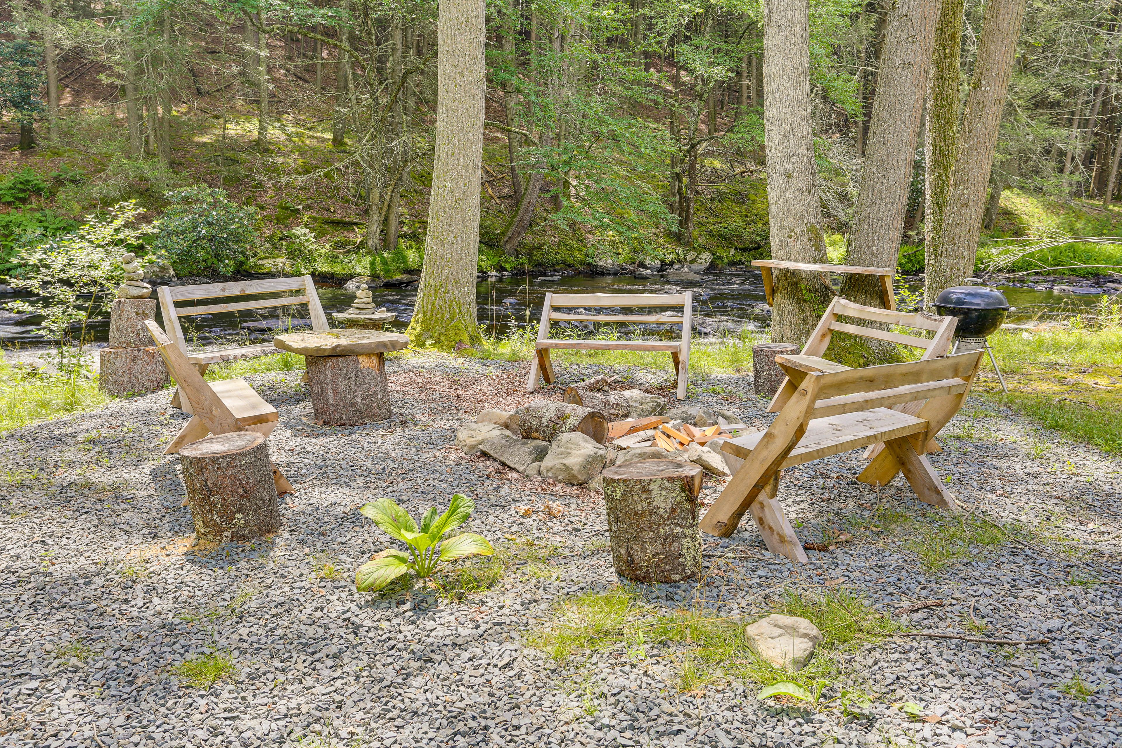 Shohola Vacation Rental | 3BR | 3BA | 1,050 Sq Ft | 5 Steps to Enter