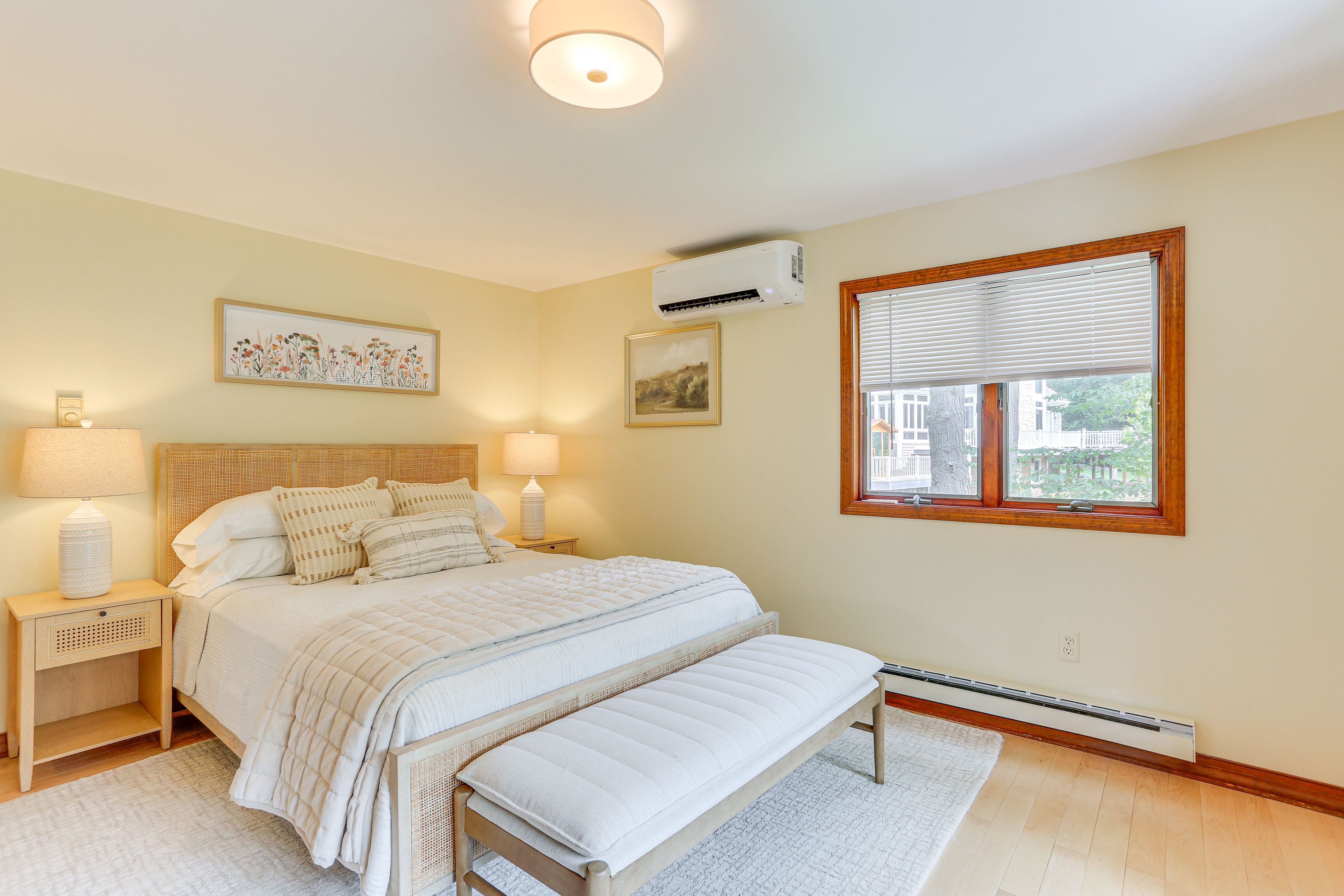 Bedroom 1 | Queen Bed | Linens Provided | Upper Level