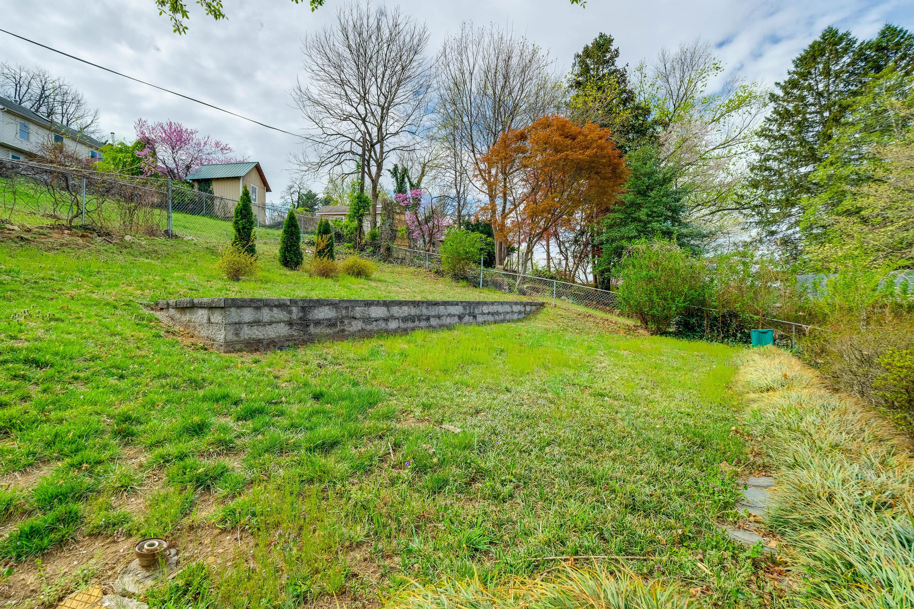House Exterior | Private Yard
