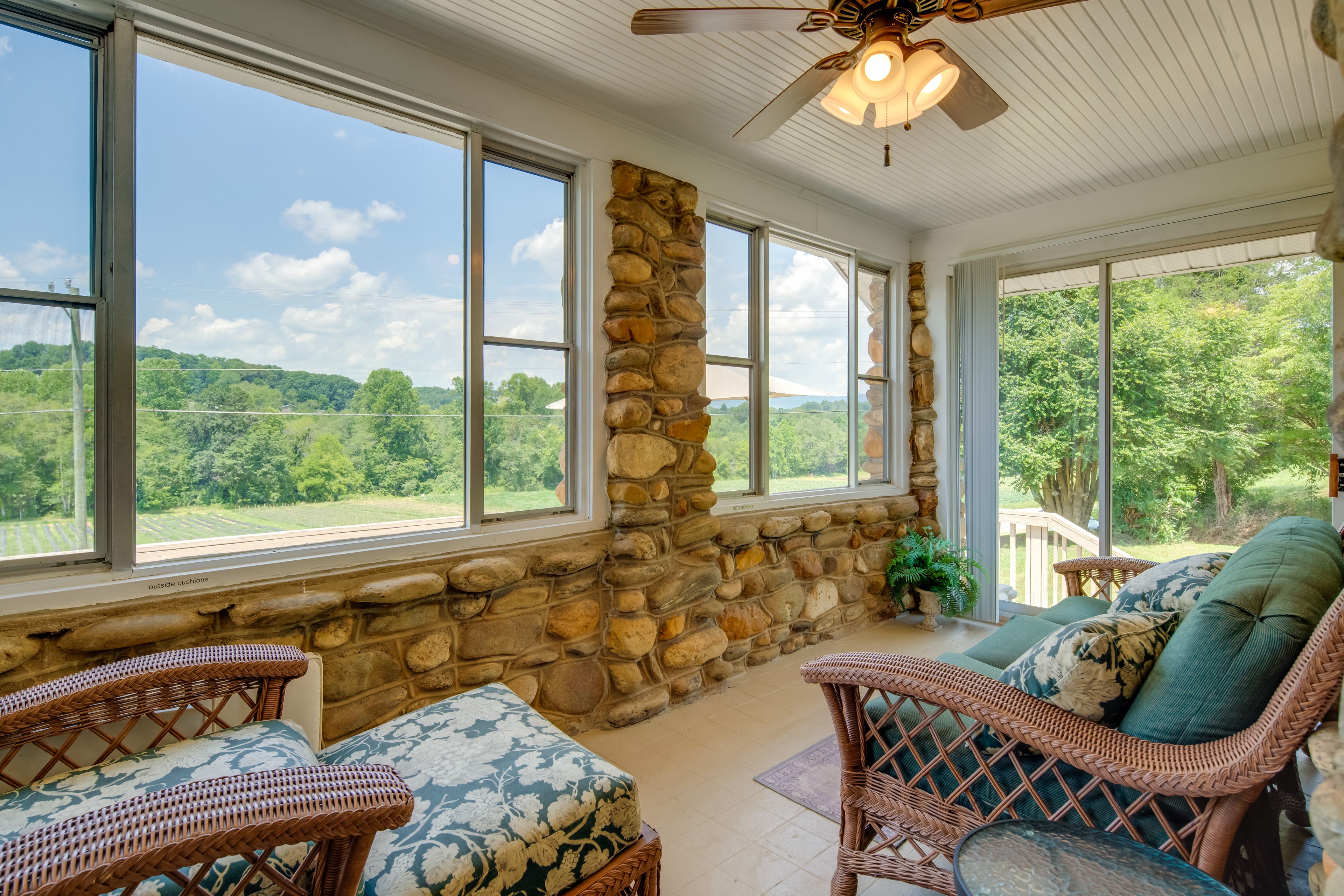 Mudroom | Self Check-In | 7 Mi to Tanger Outlets Asheville