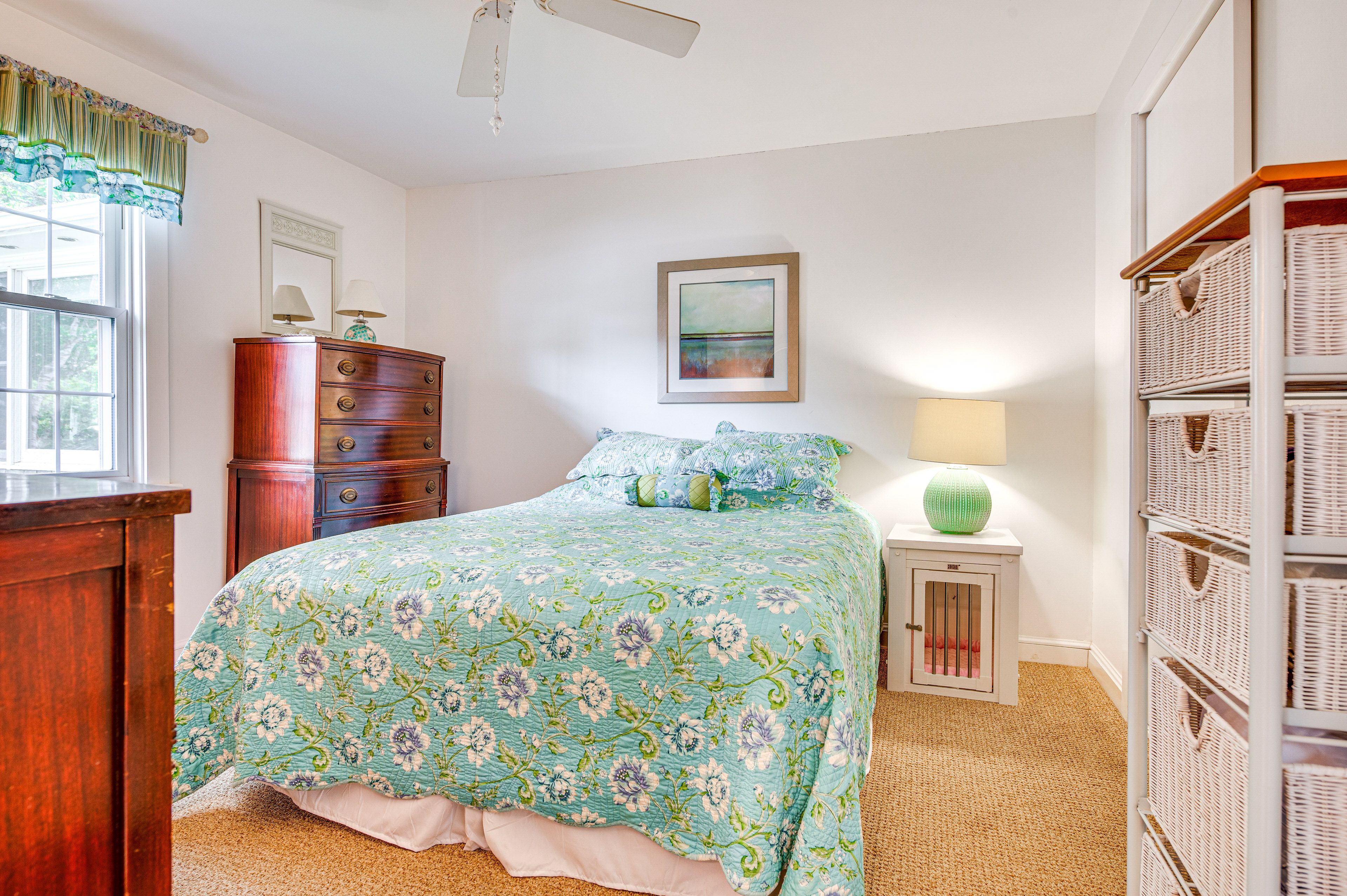 Bedroom 2 | Full Bed | Smart TV