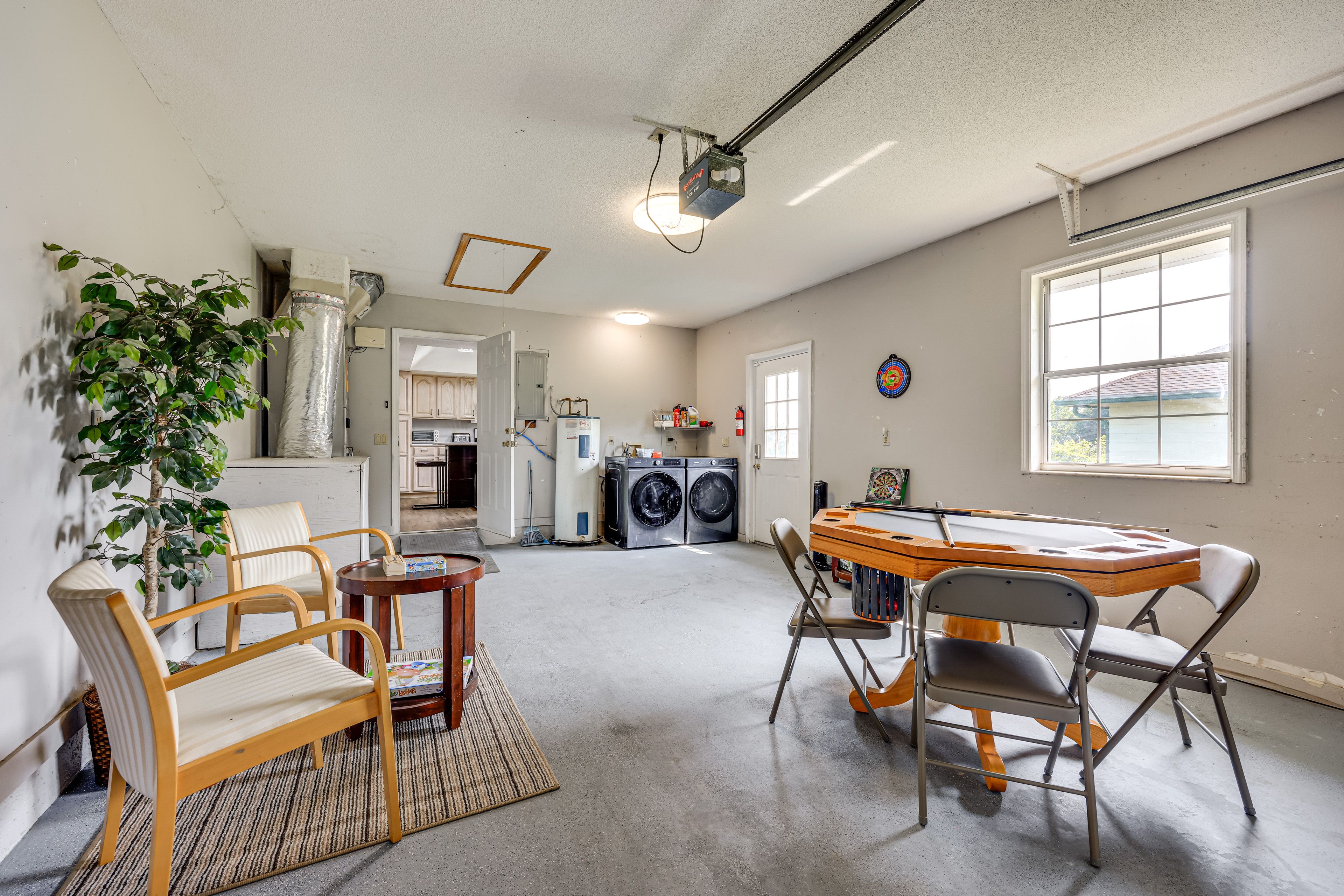 Game Room | Poker Table | Board Games | 2 Dartboards | Washer & Dryer