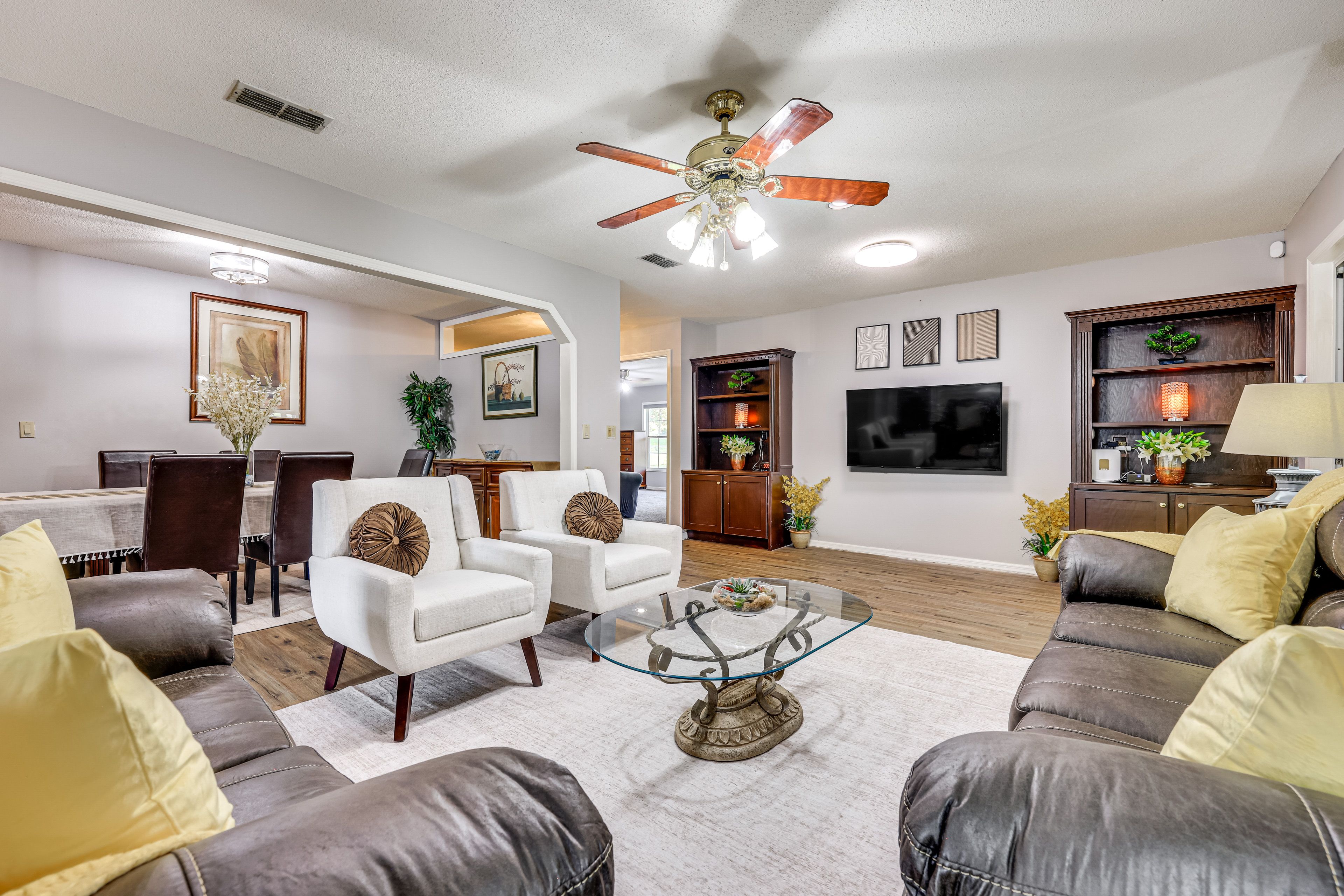 Hawthorne Vacation Rental | 5BR | 3.5BA | 1 Step to Enter | 2,452 Sq Ft