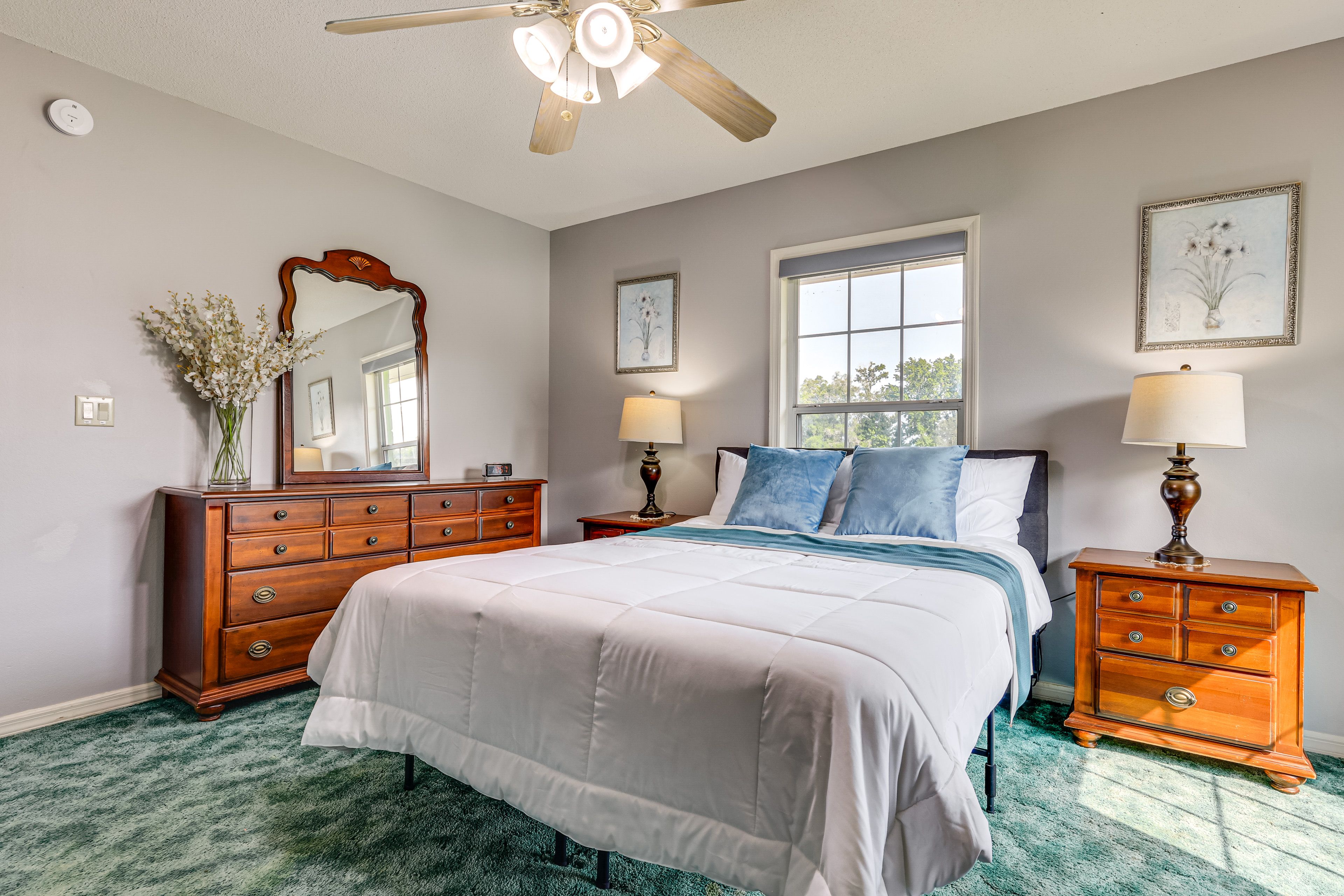 Bedroom 2 | Queen Bed