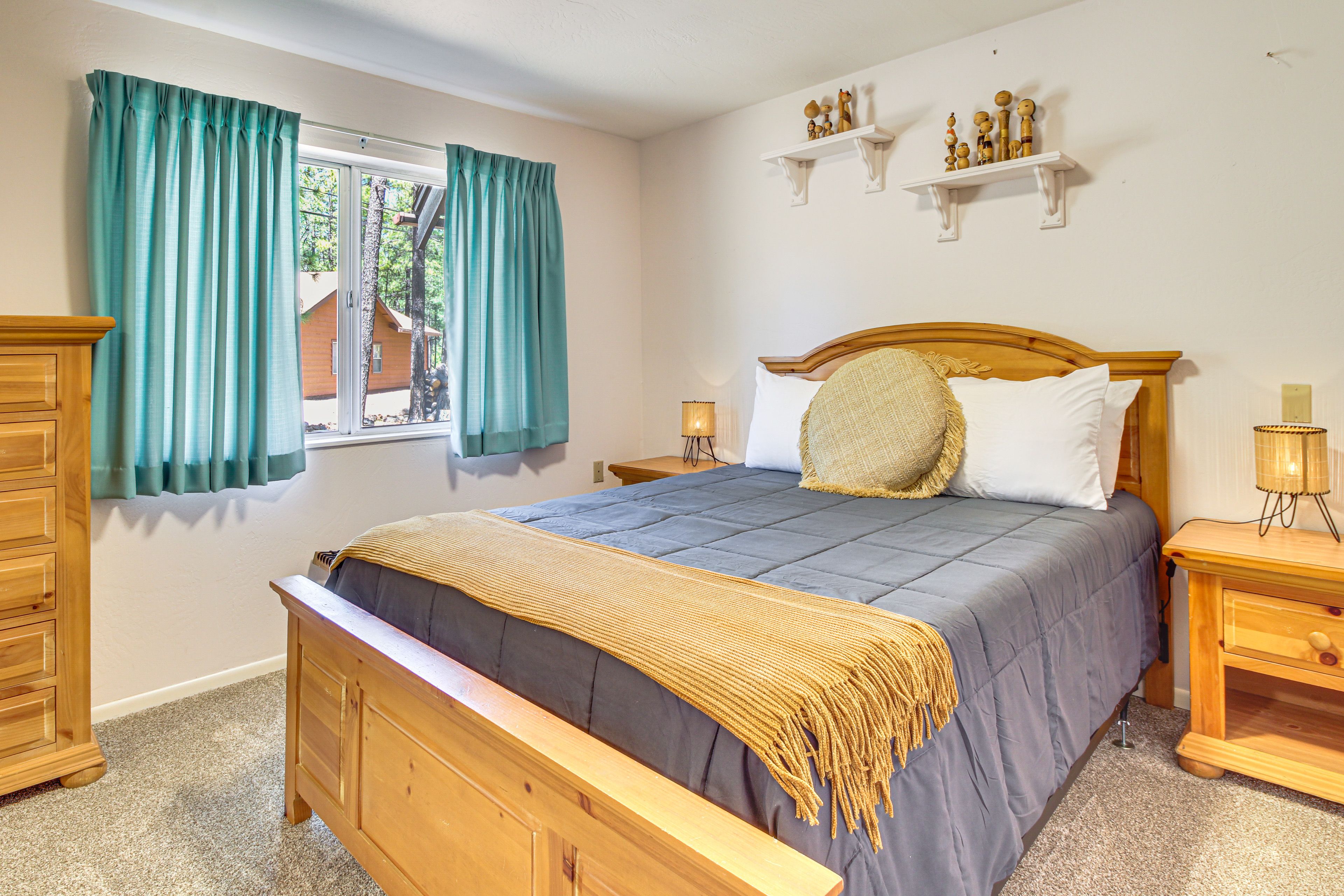 Bedroom 2 | 1st Floor | Queen Bed | Linens Provided