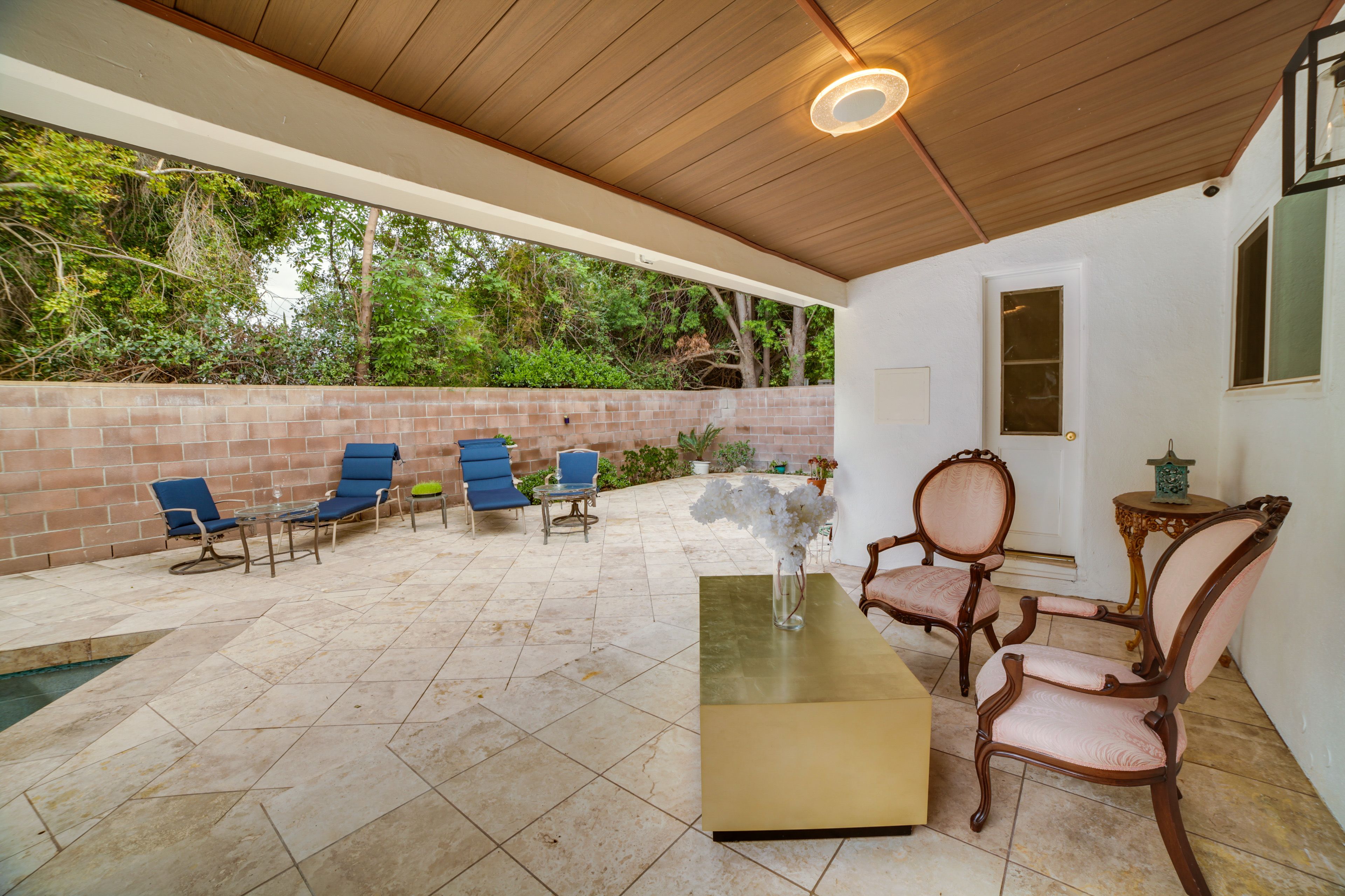 Private Patio | Outdoor Seating
