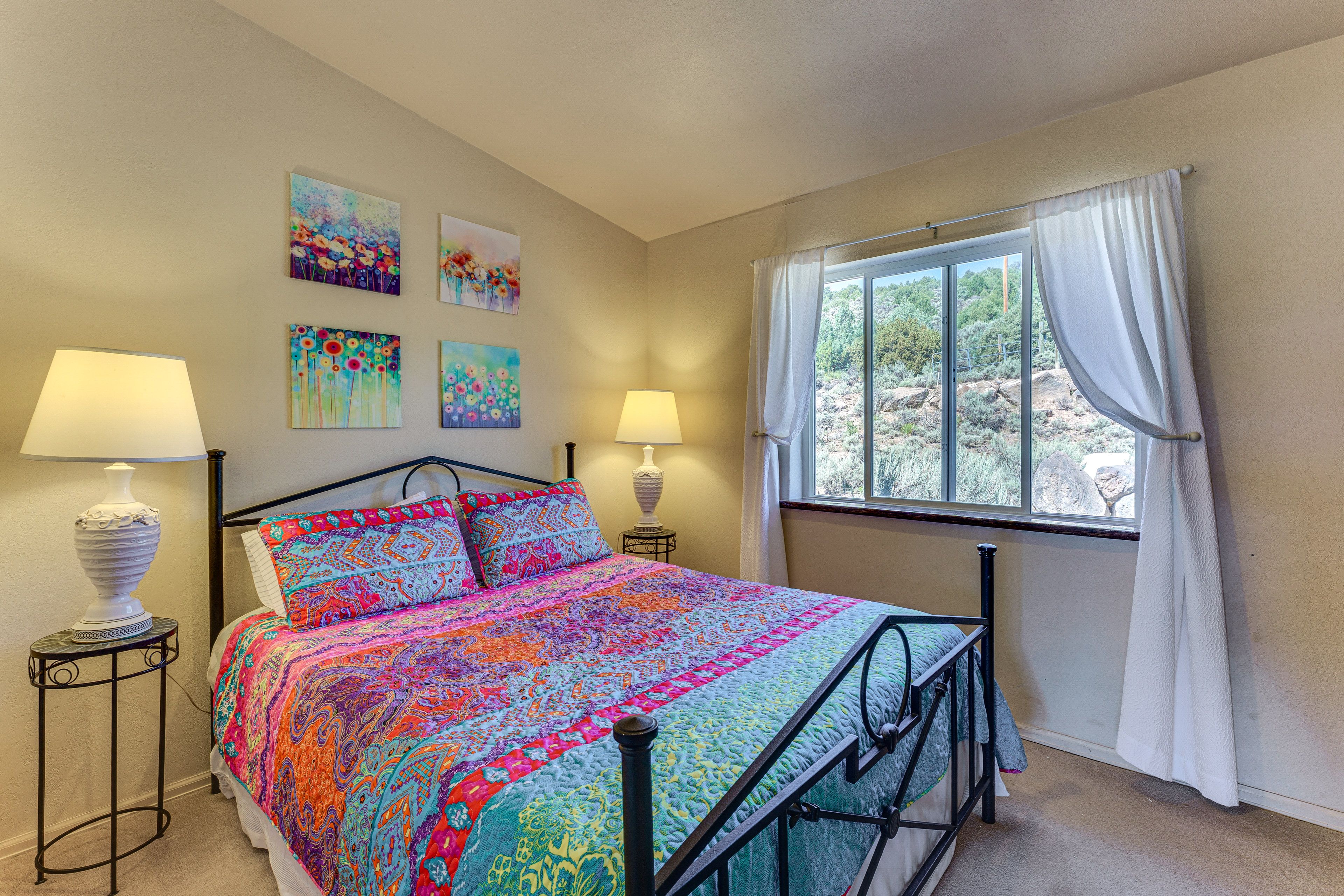 Bedroom 2 | Queen Bed