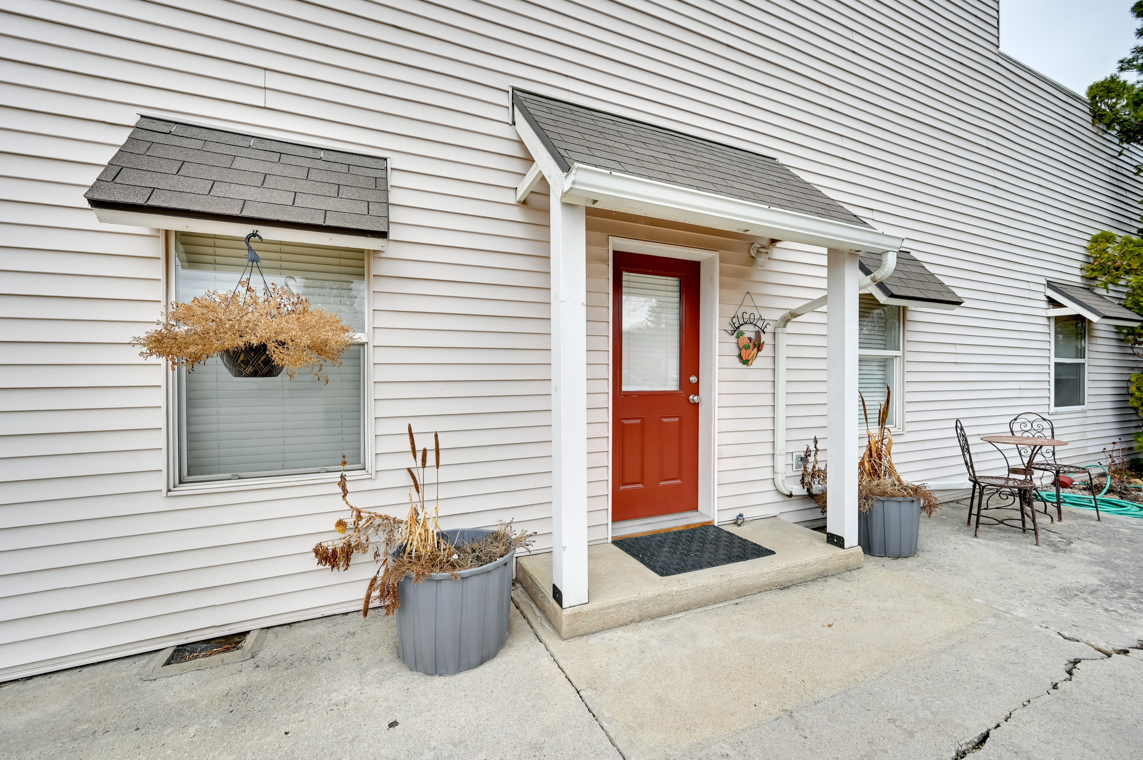 Front Entry | Private Patio | Bistro Table