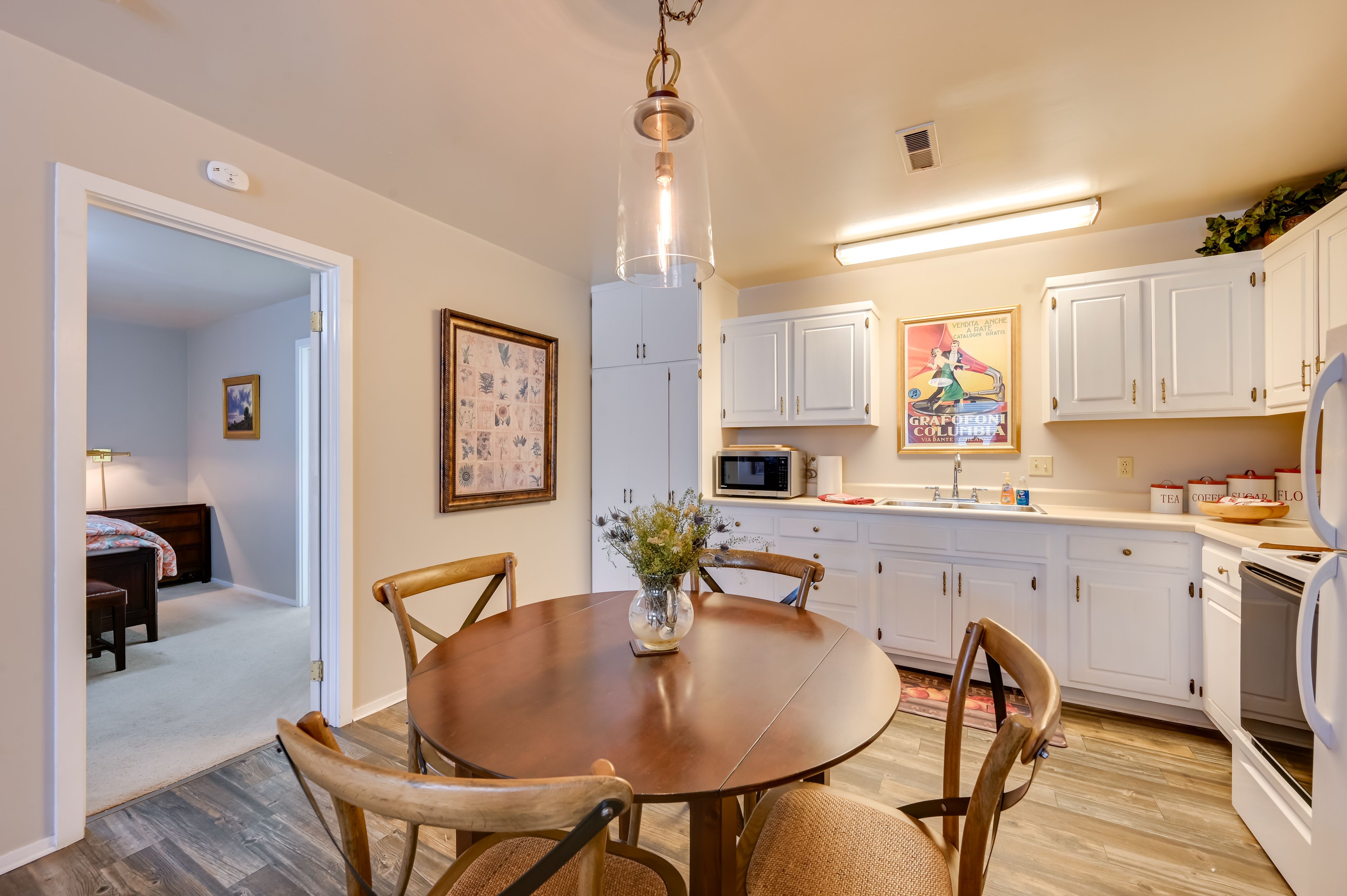 Dining Area | Dishware/Flatware | Trash Bags/Paper Towels