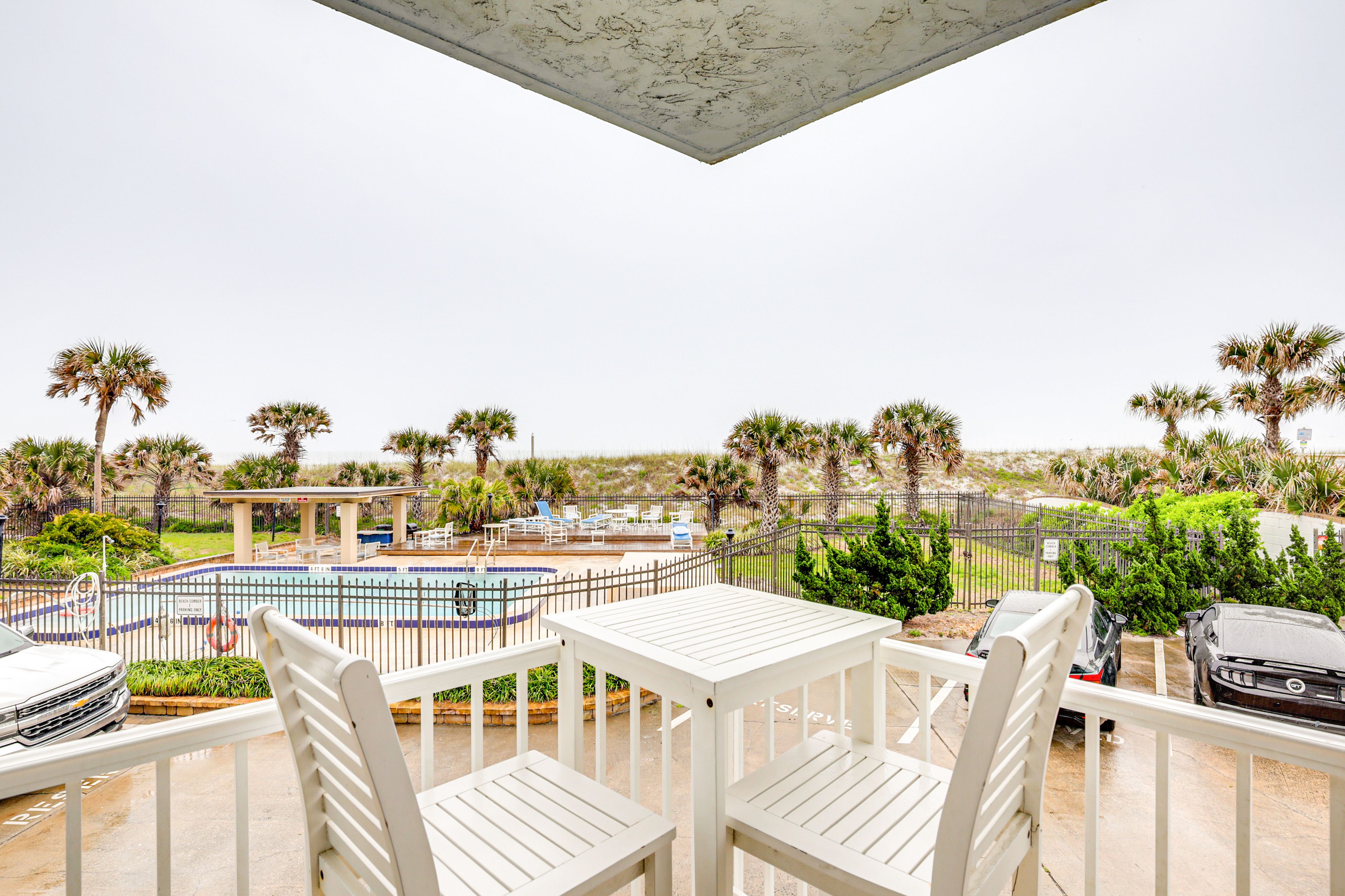 Jacksonville Beach Vacation Rental | 1BR | 1BA | 580 Sq Ft | Stairs Required