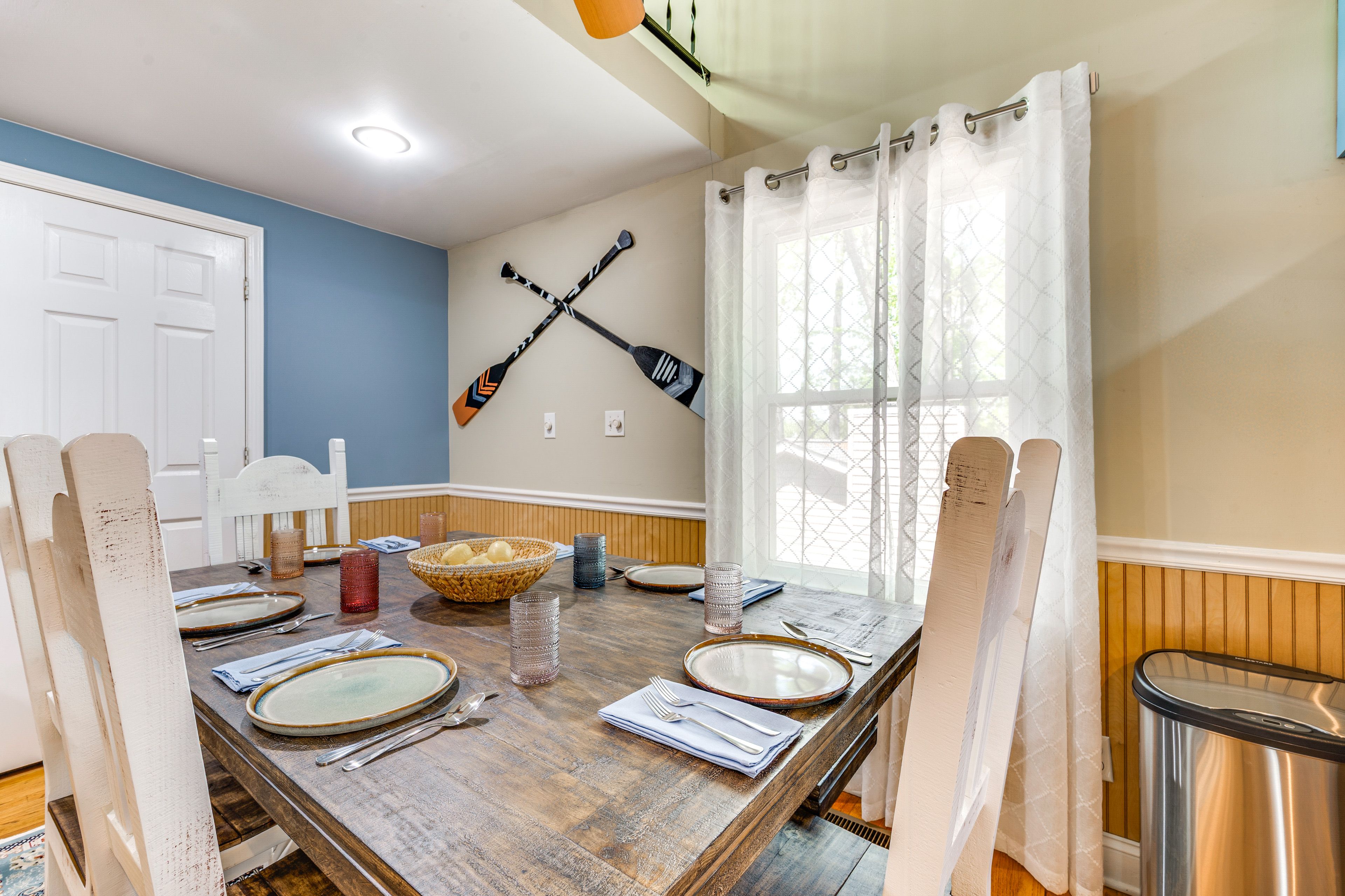 Dining Area | Main Level