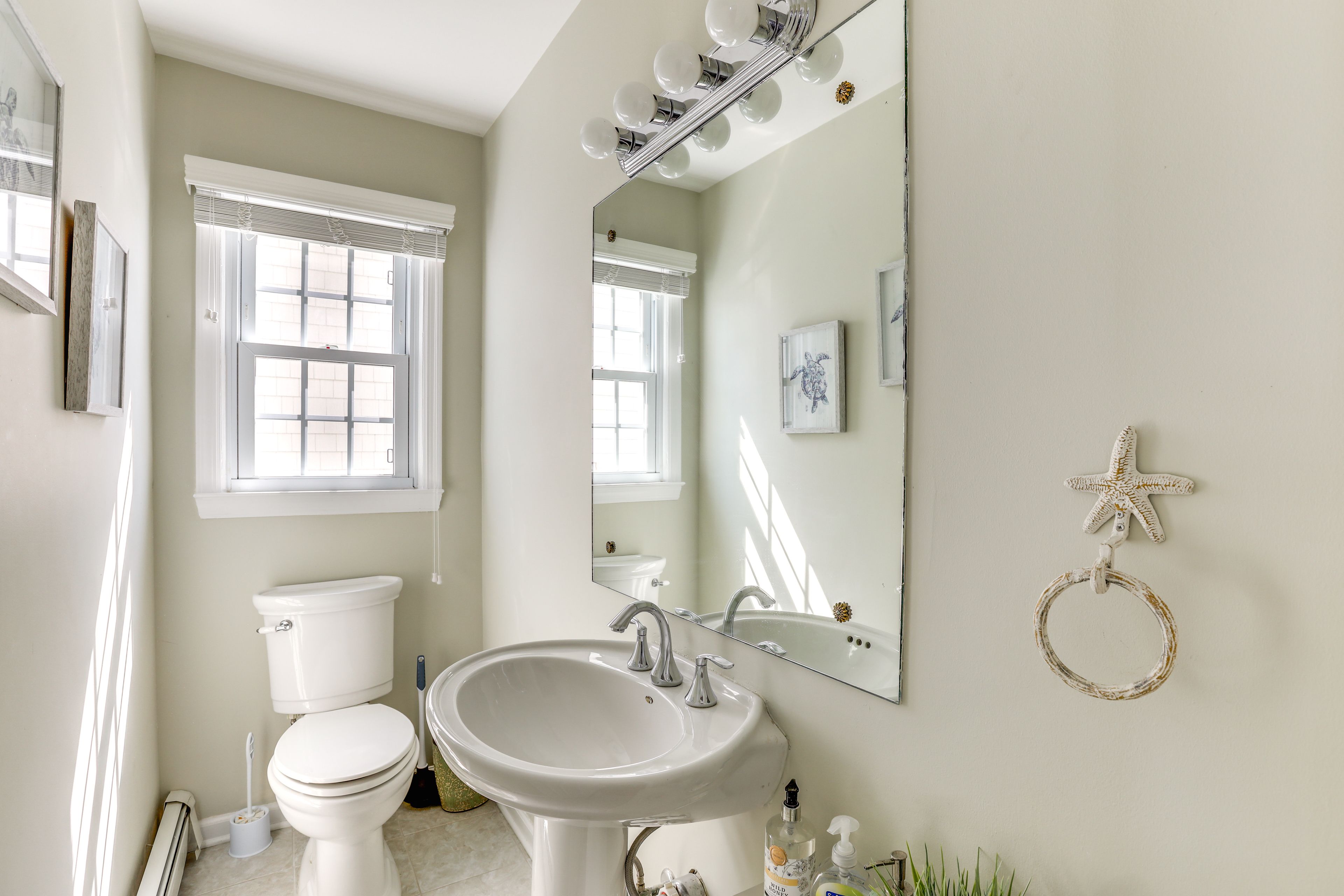 Half Bathroom | 1st Floor