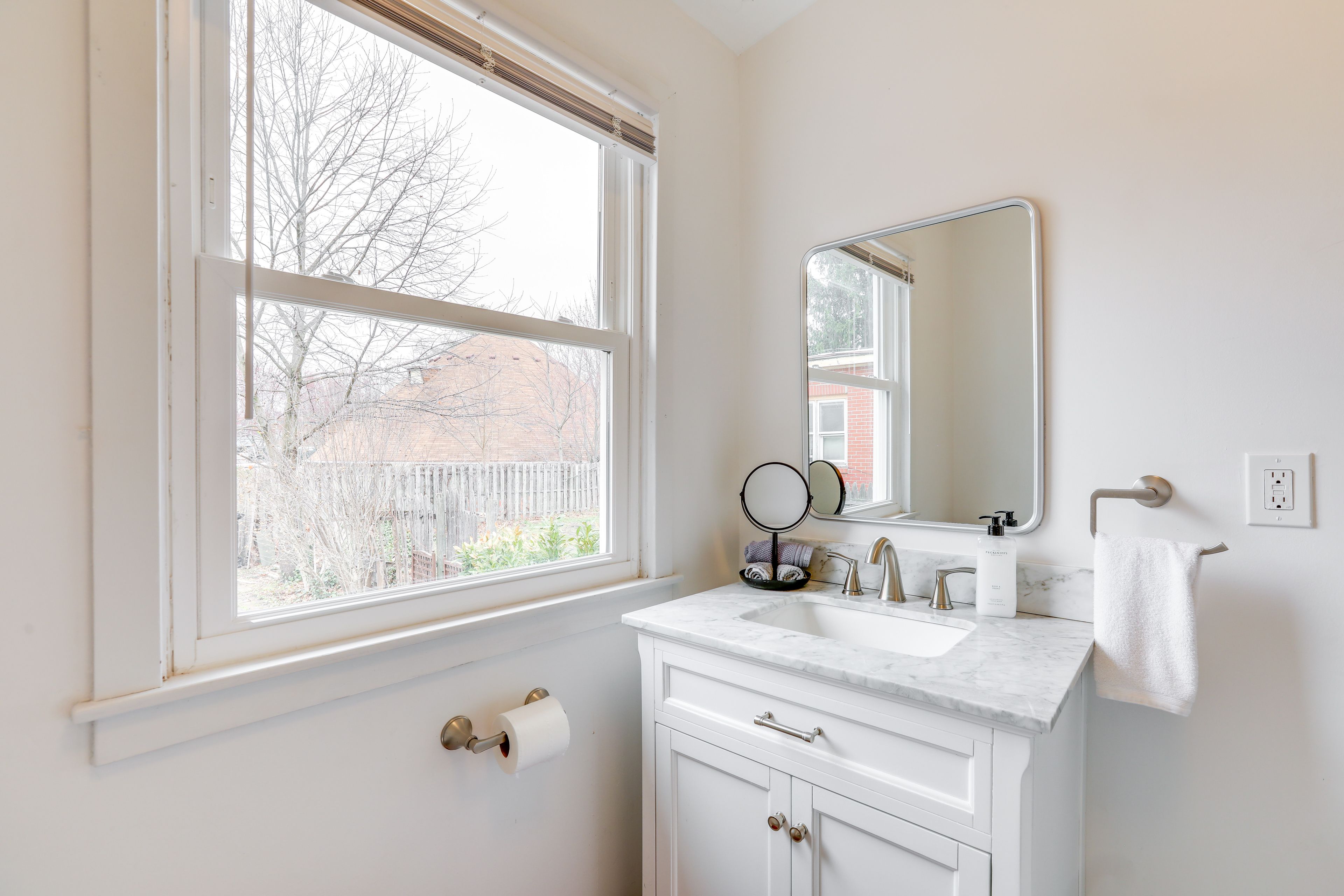 Half Bathroom | 1st Floor