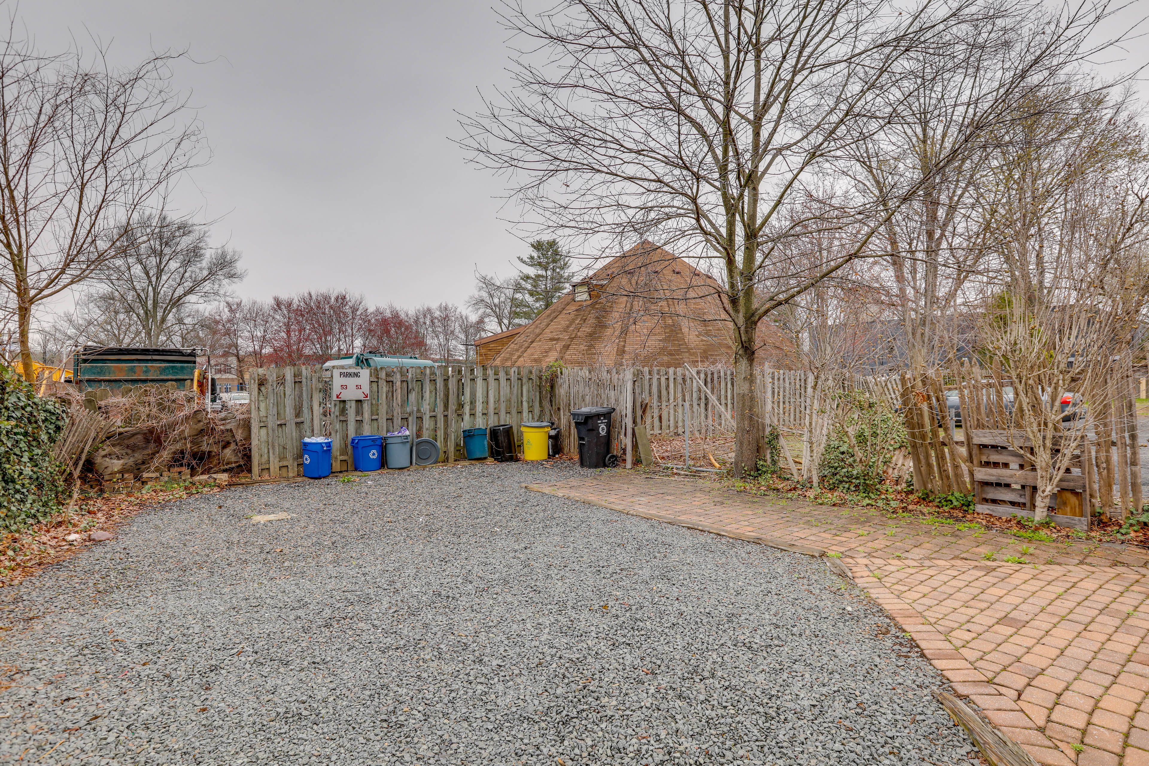 Parking | Shared Driveway (1 Vehicle) | Street Parking