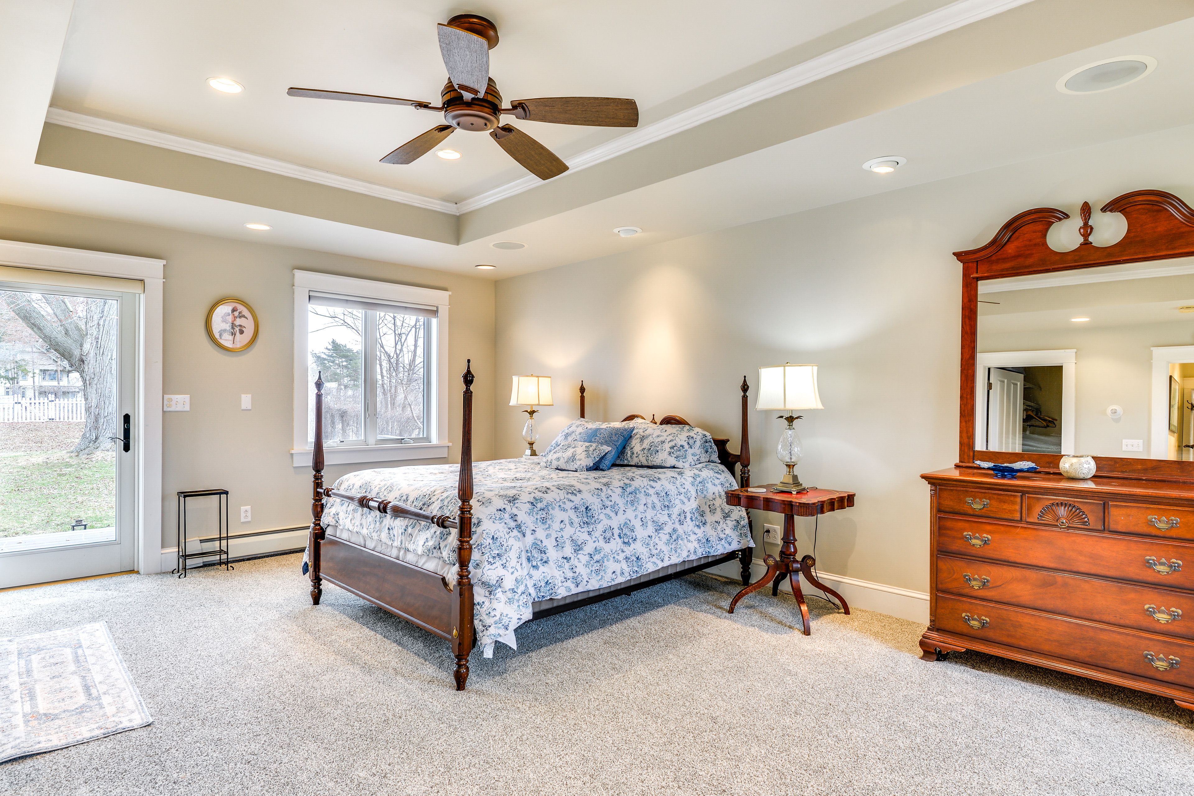 Bedroom 1 | 1st Floor | Queen Bed | Linens Provided | TV