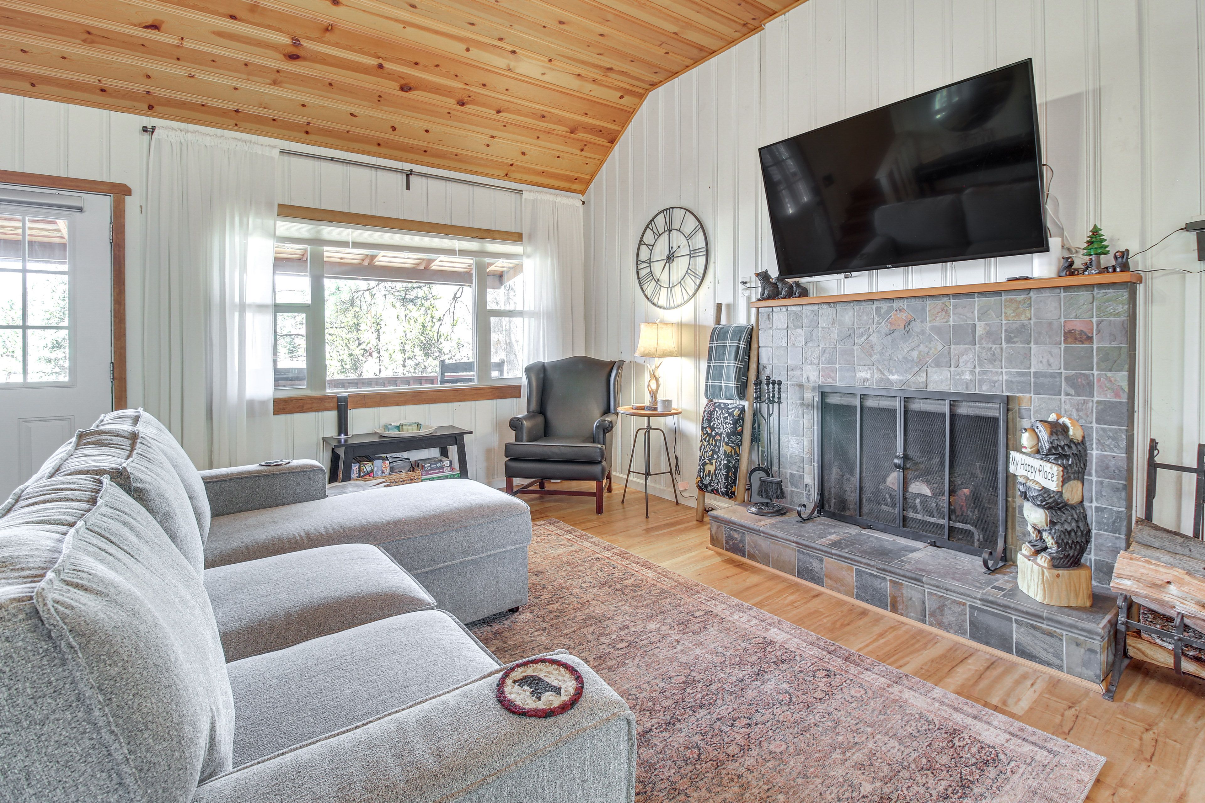 Living Room (Main House) | Full Sleeper Sofa | Free WiFi