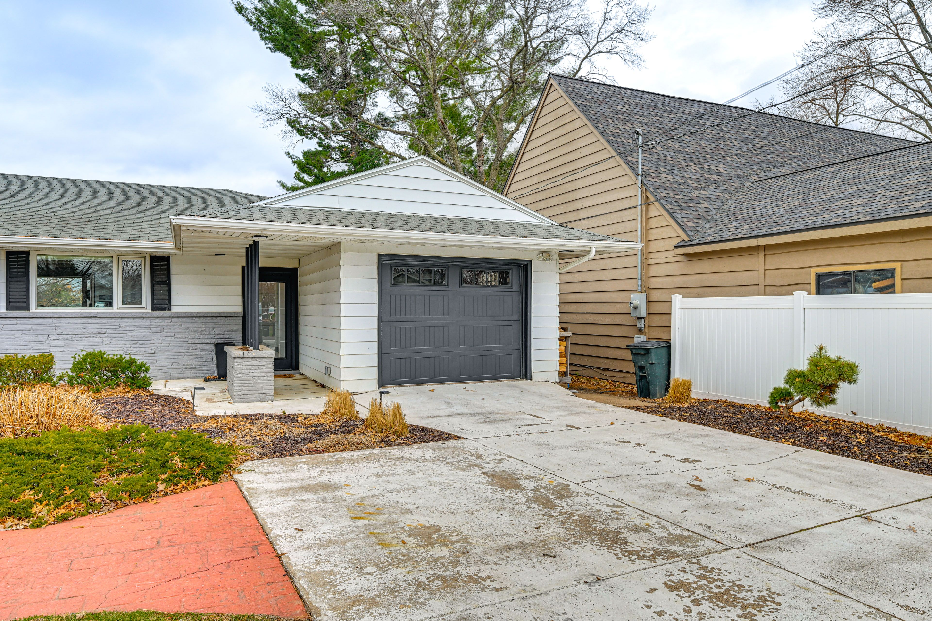Parking | Shared Driveway (2 Vehicles) | Trailer Parking | Additional Parking