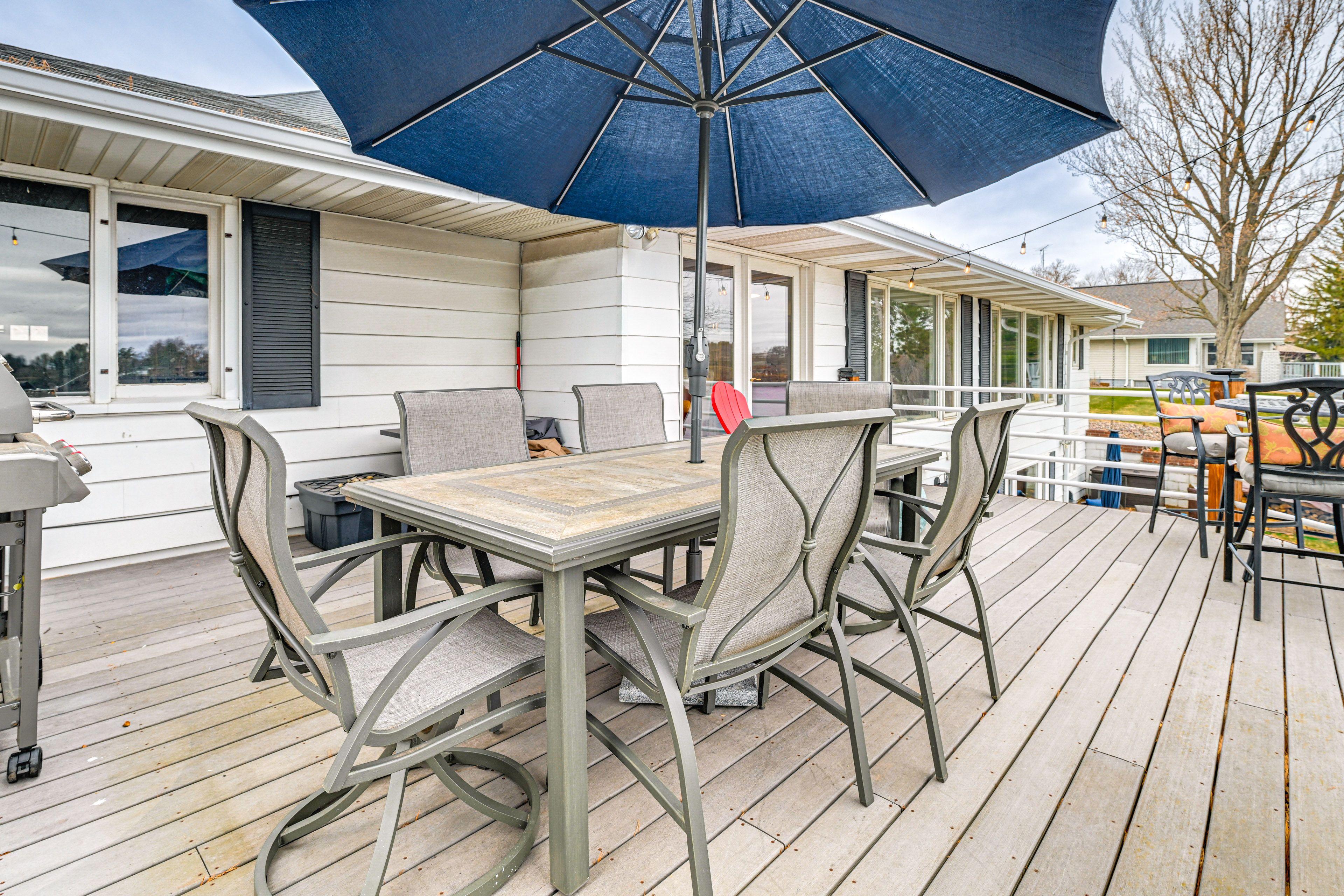 Deck | Gas Grill | Outdoor Dining Area | Lake View