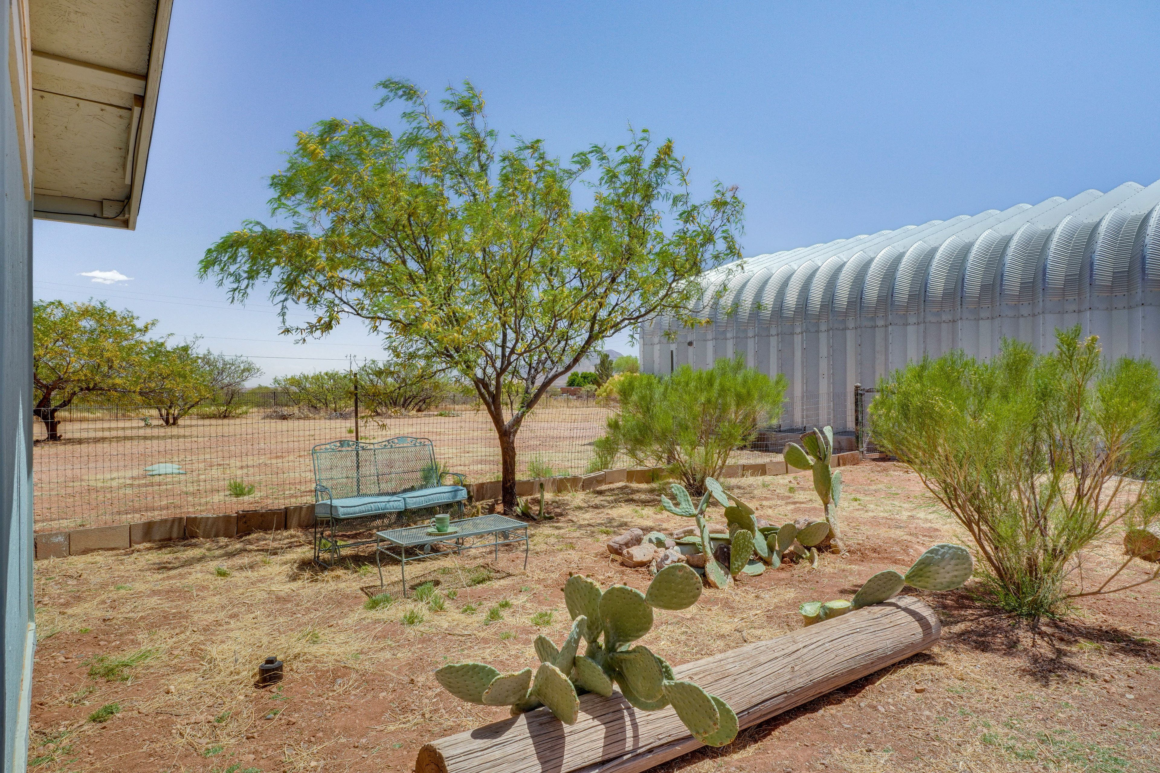 Yard | Seating | Fish Pond | Mountain Views