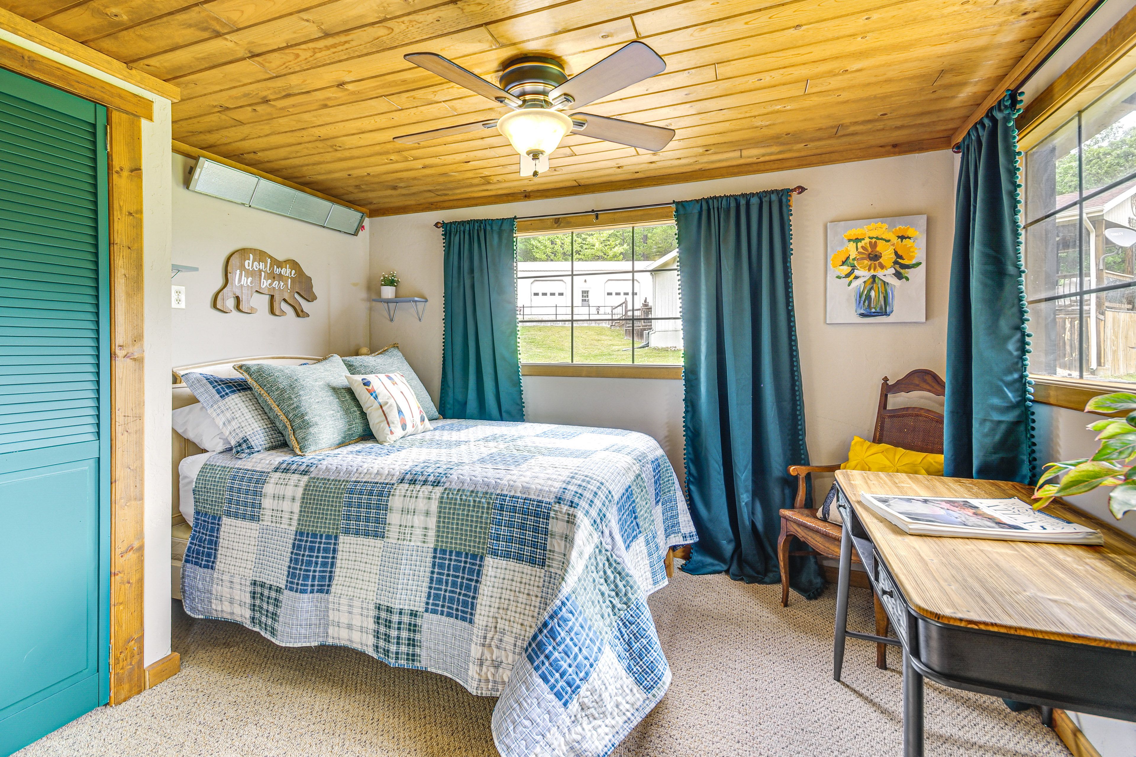 Bedroom 2 | Full Bed | Main Level