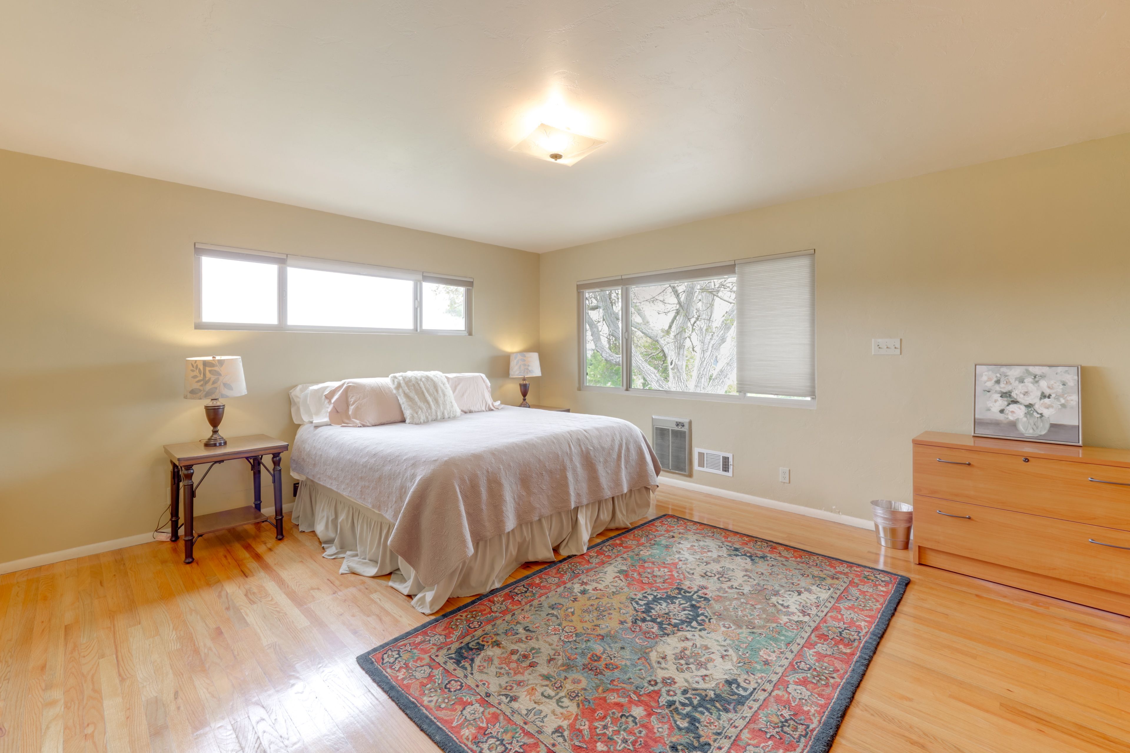 Bedroom 1 | King Bed | Linens Provided