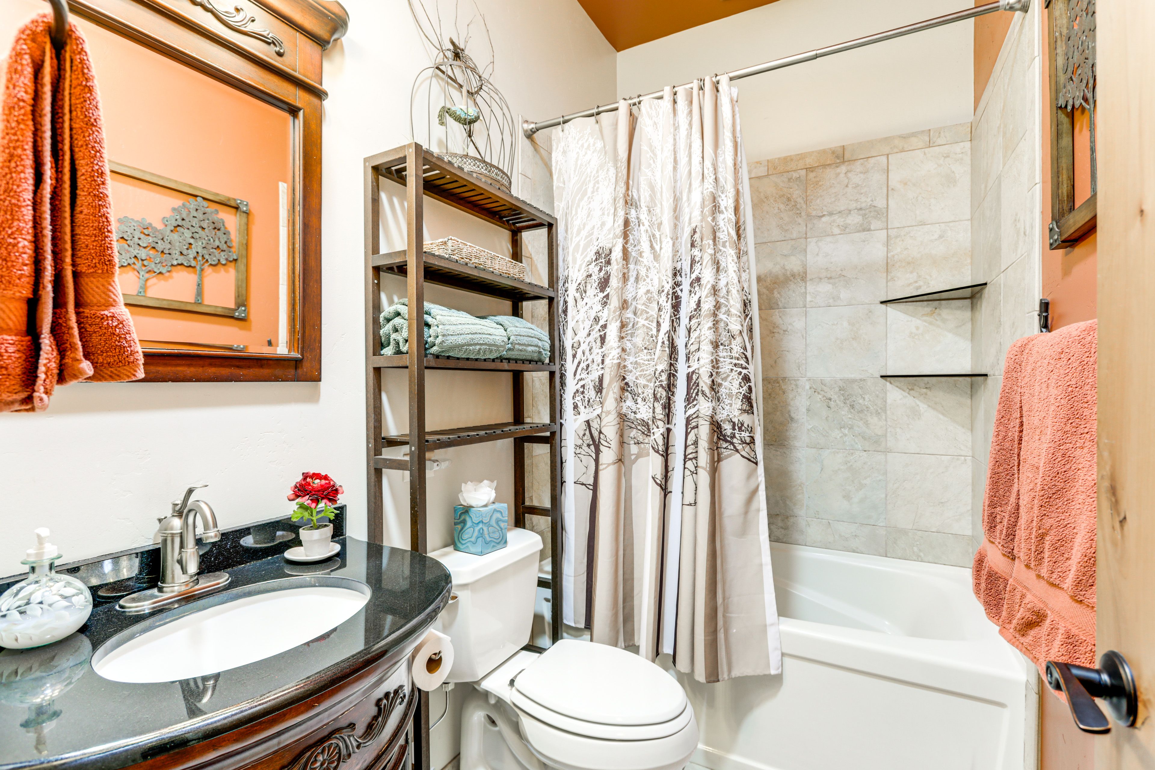 Full Bathroom