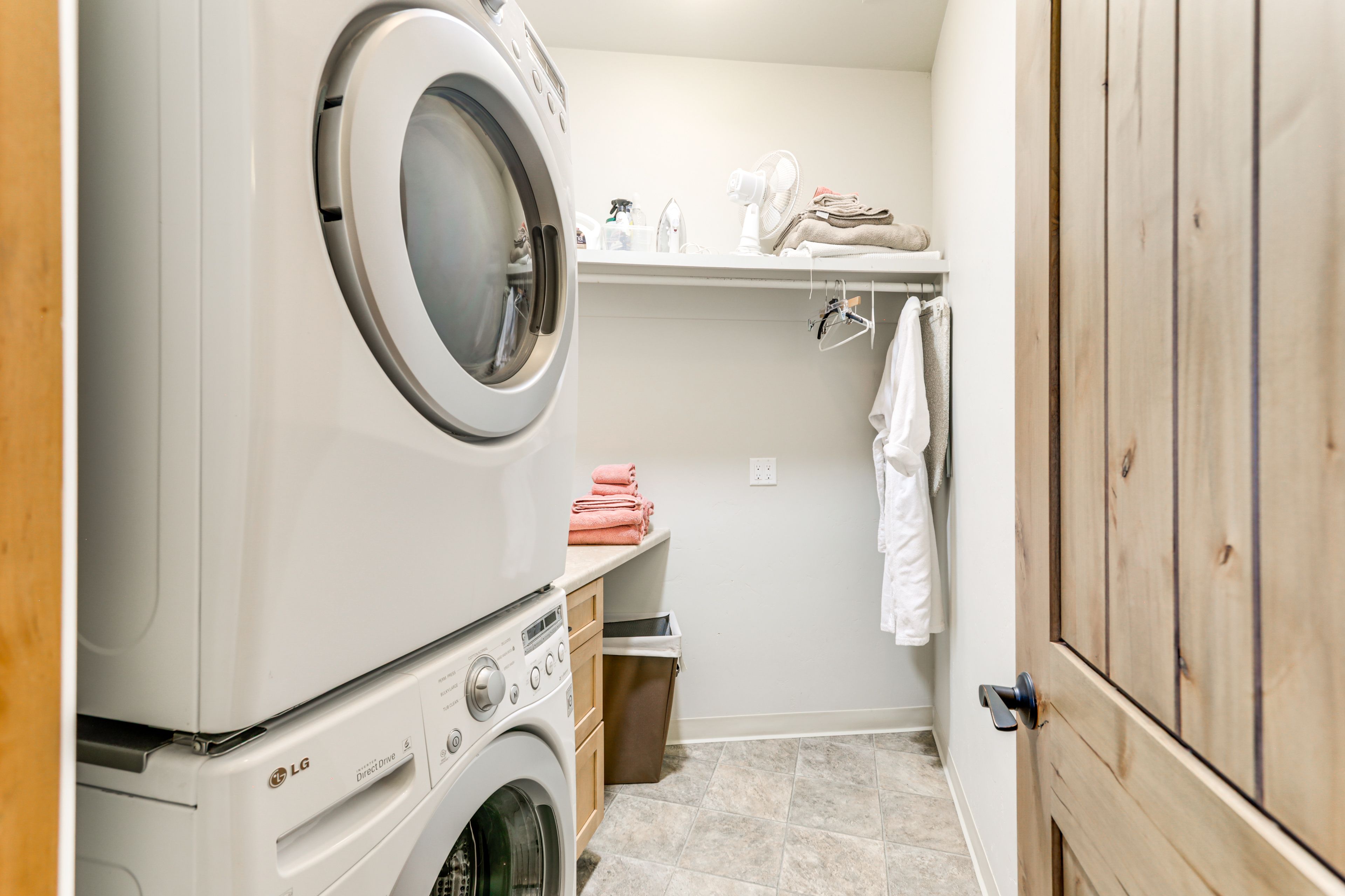 Walk-In Closet | Washer & Dryer