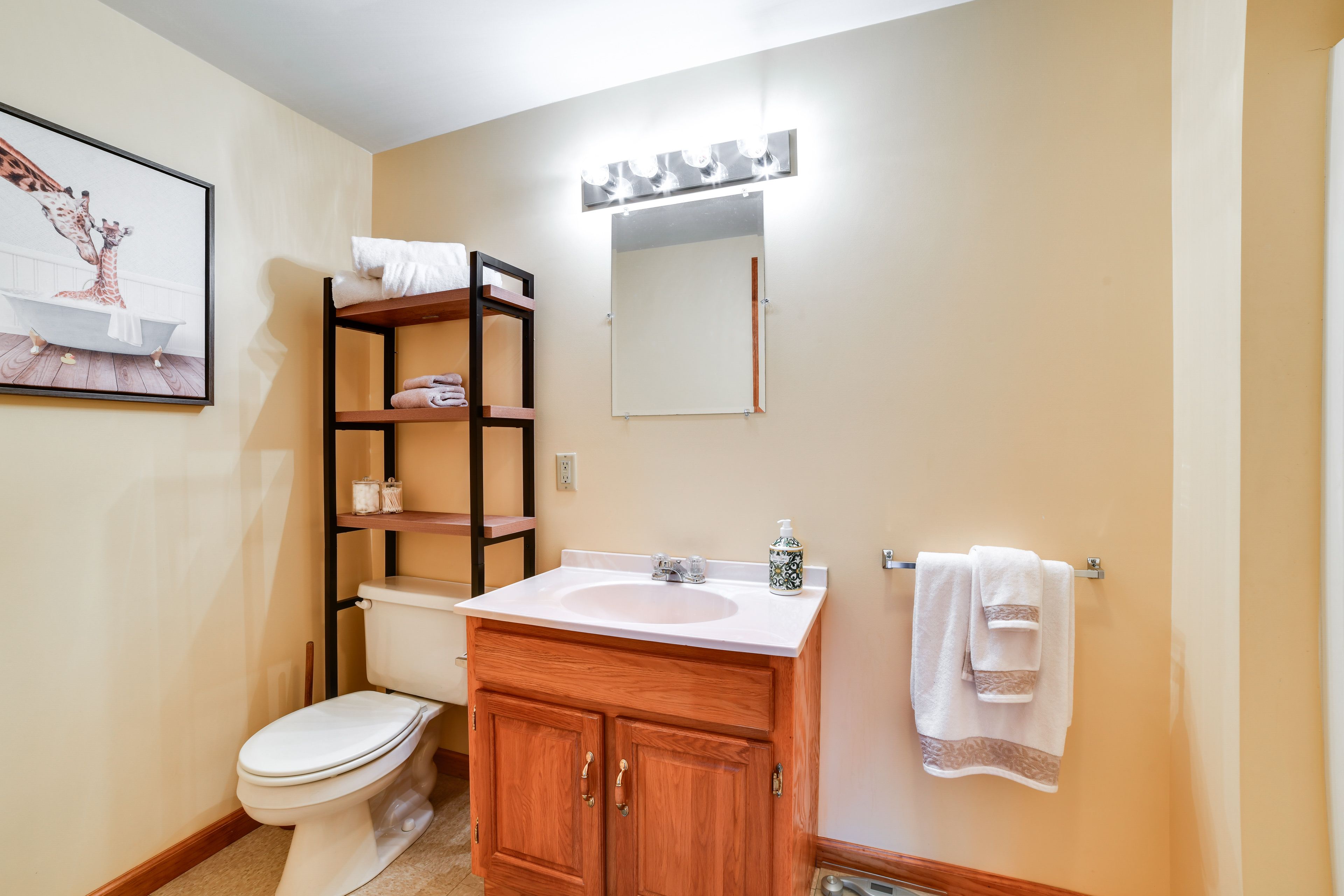 En-Suite Bathroom | 2nd Floor
