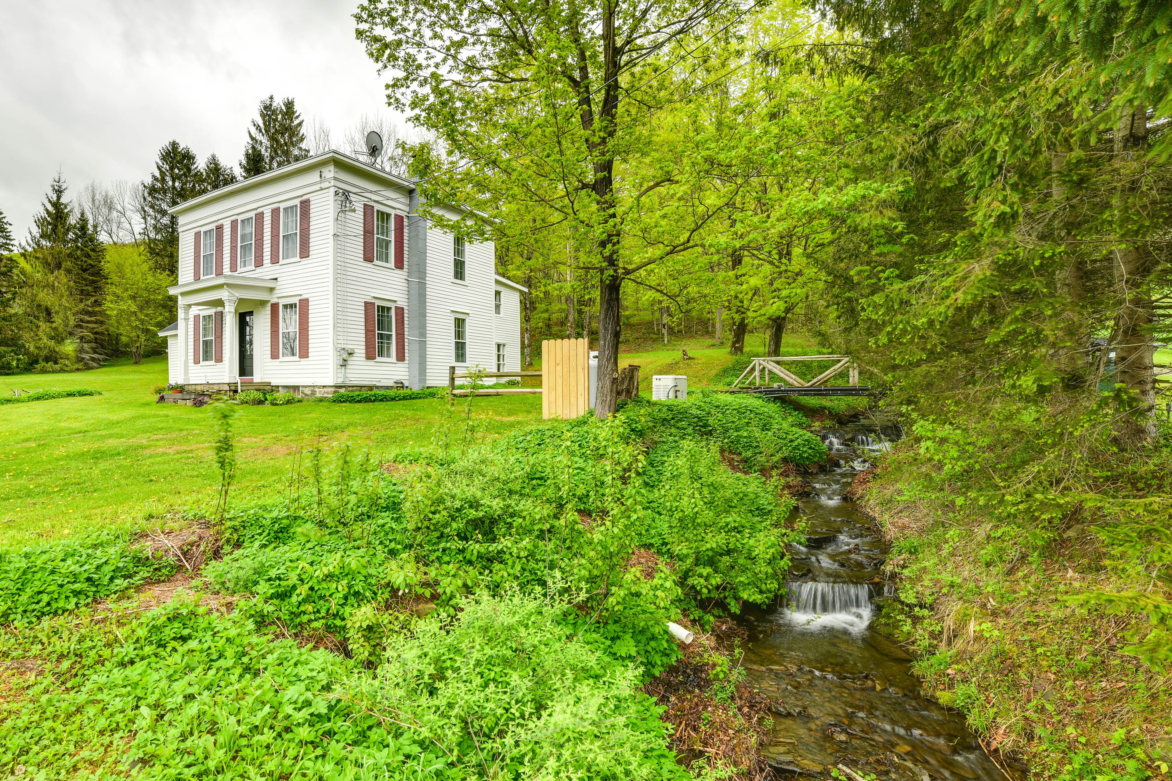 30 Acres | Waterfall | Ponds | Trails