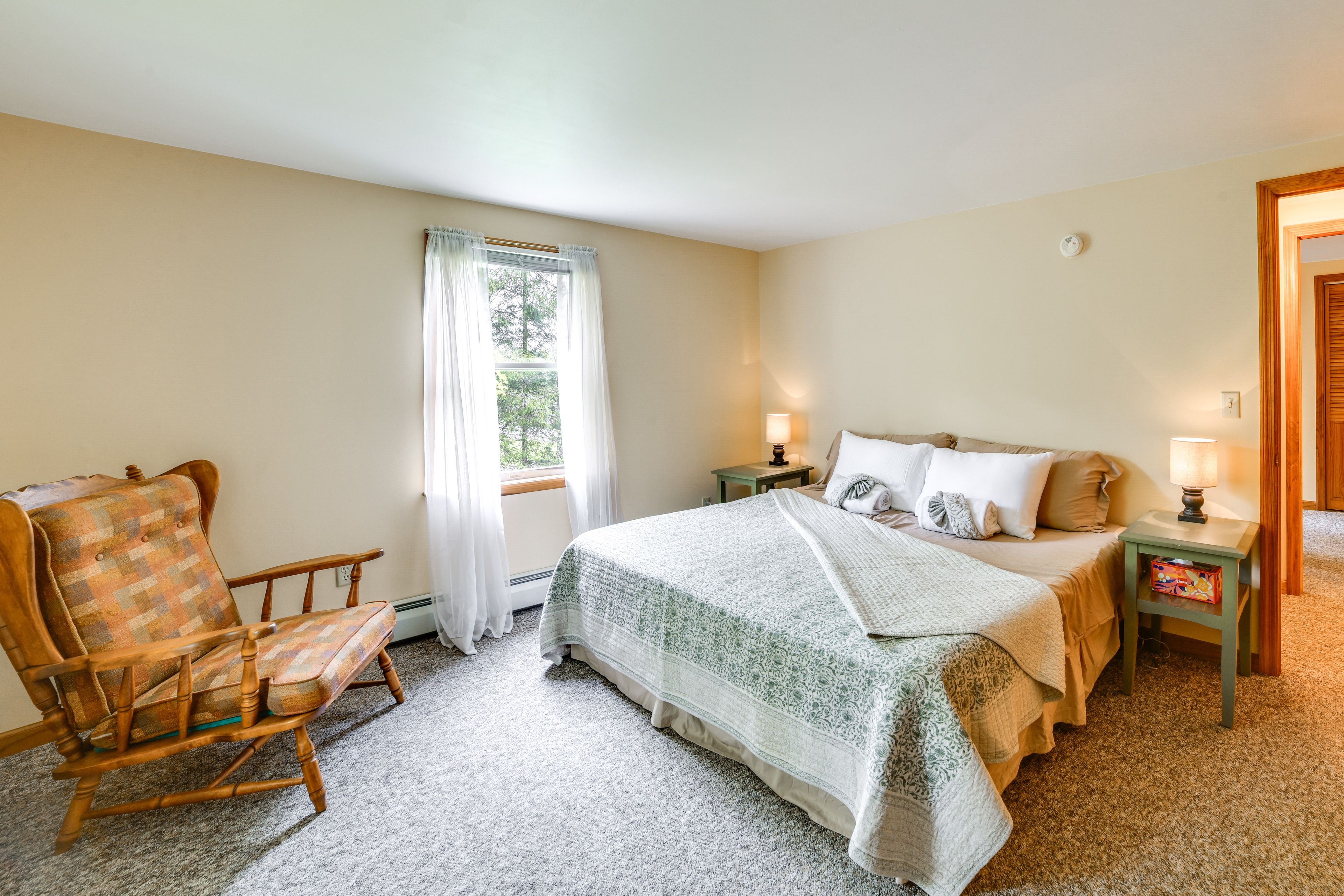 Bedroom 2 | 2nd Floor | King Bed