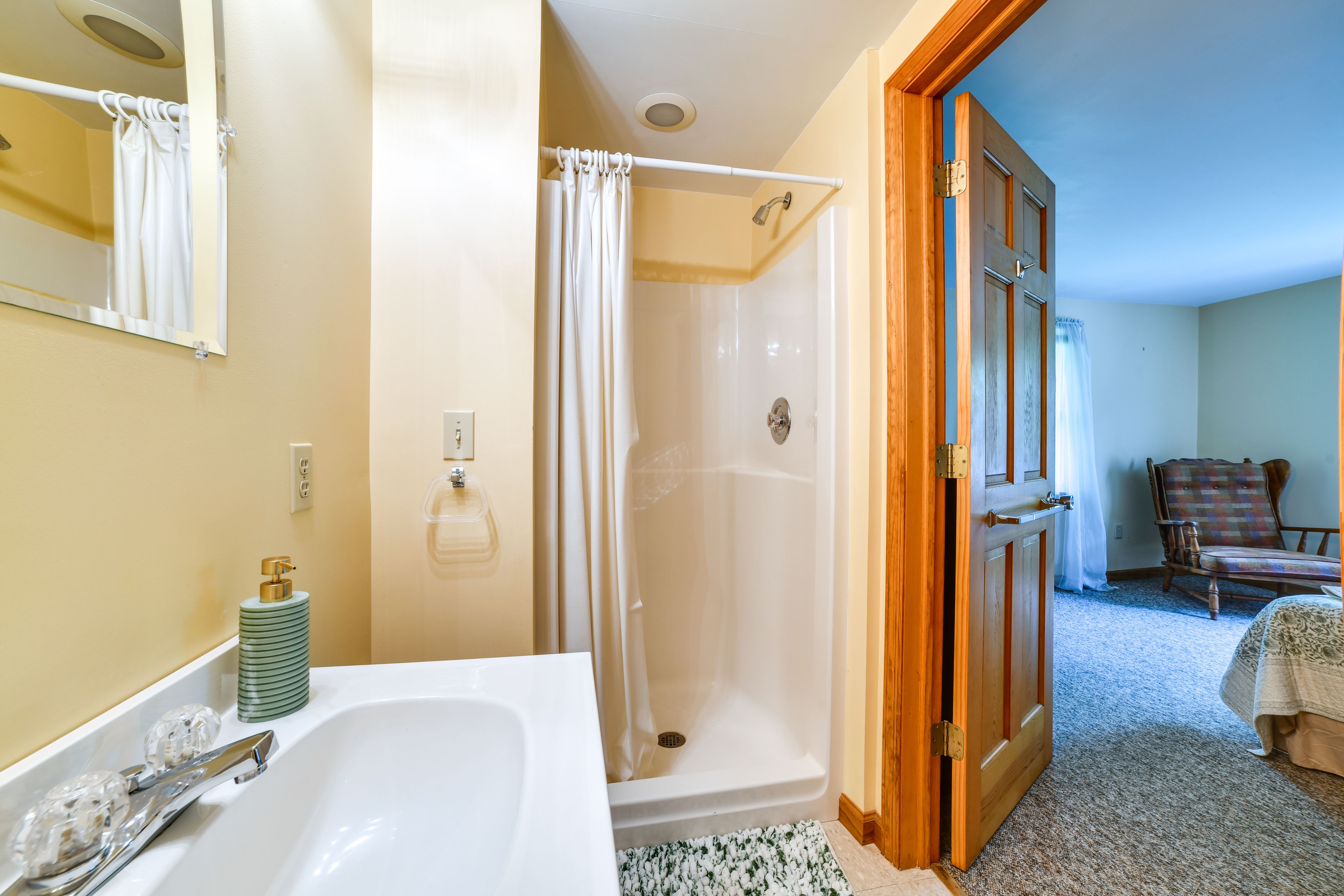En-Suite Bathroom | 2nd Floor