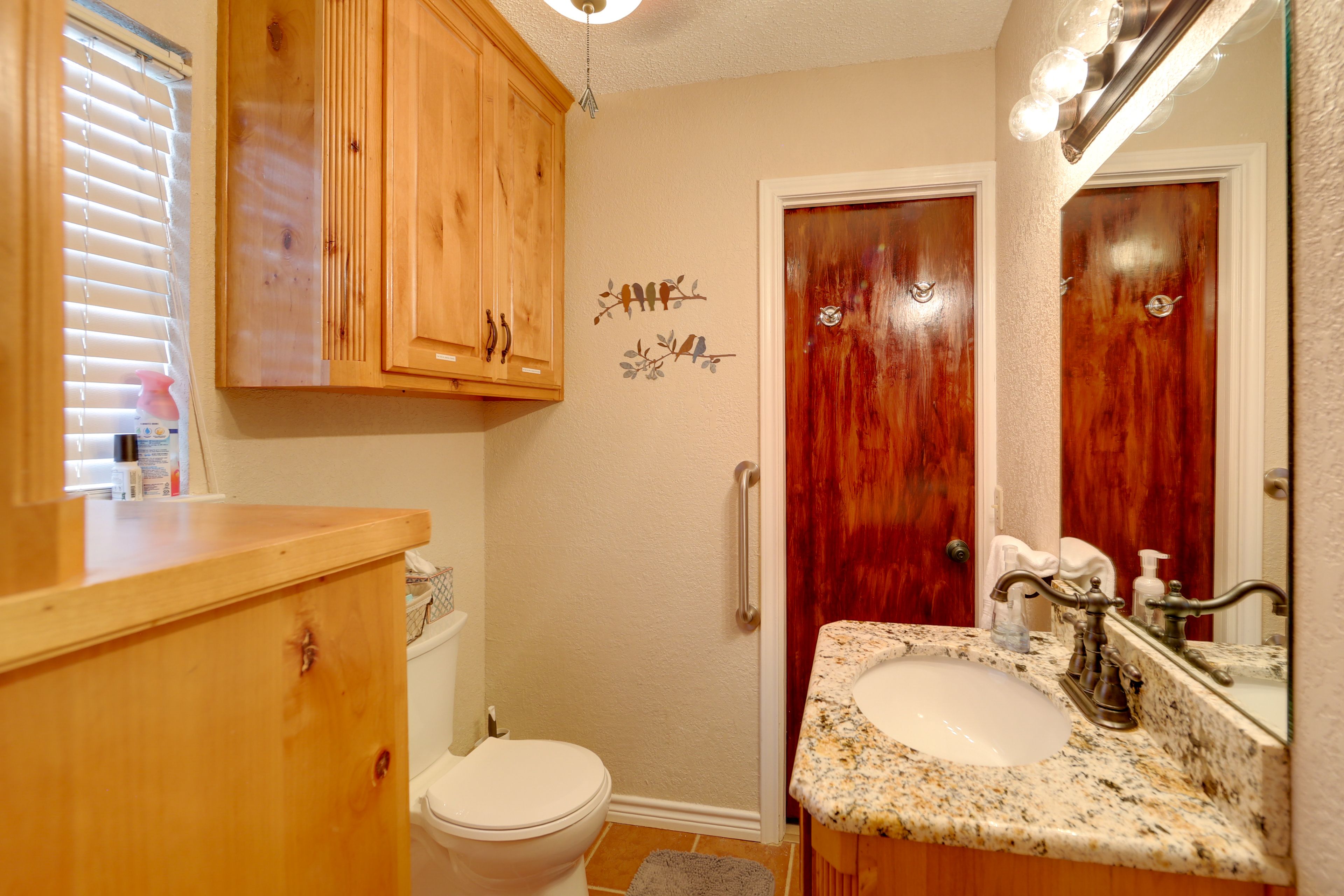 Full Bathroom