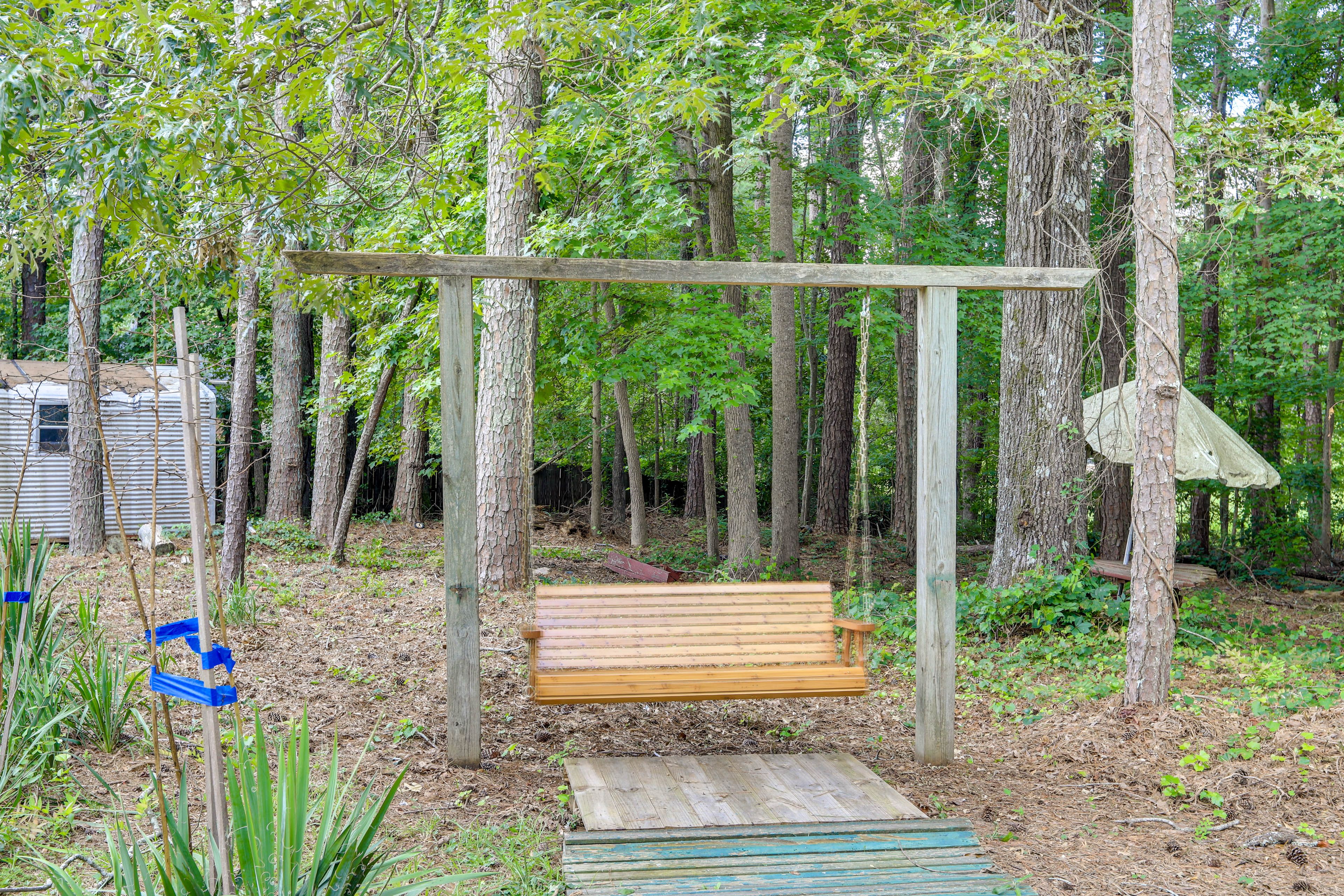 Backyard | Bench Swing