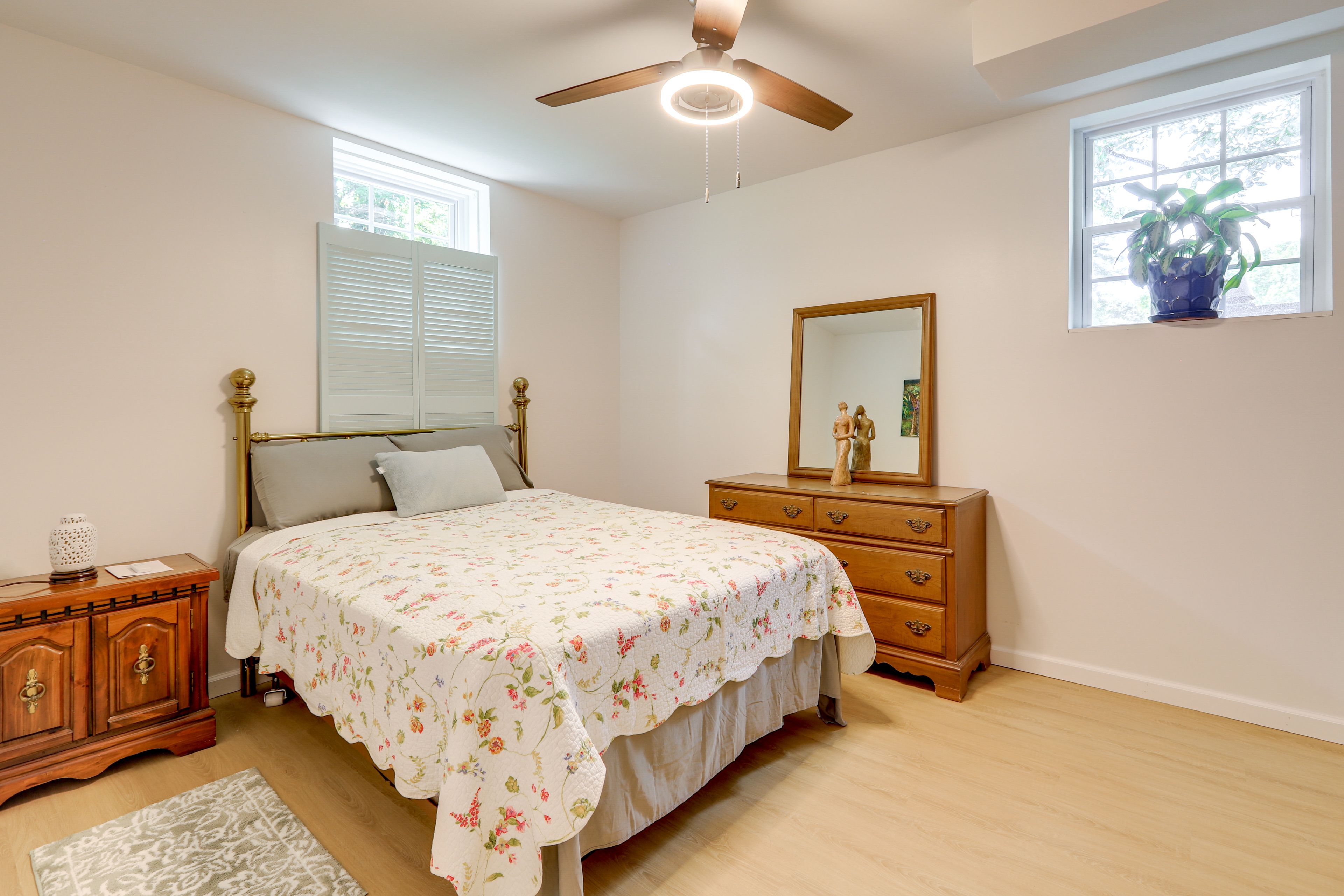 Bedroom 1 | Queen Bed | Linens Provided