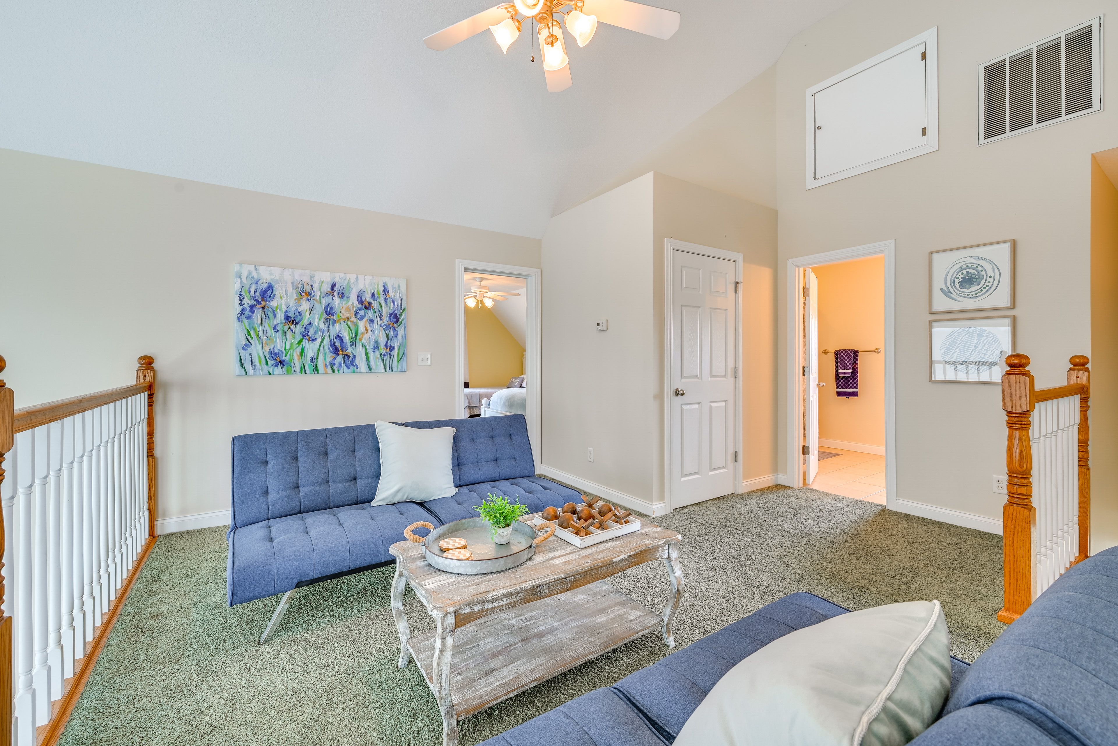 Den | 2nd Floor | 2 Full Futons