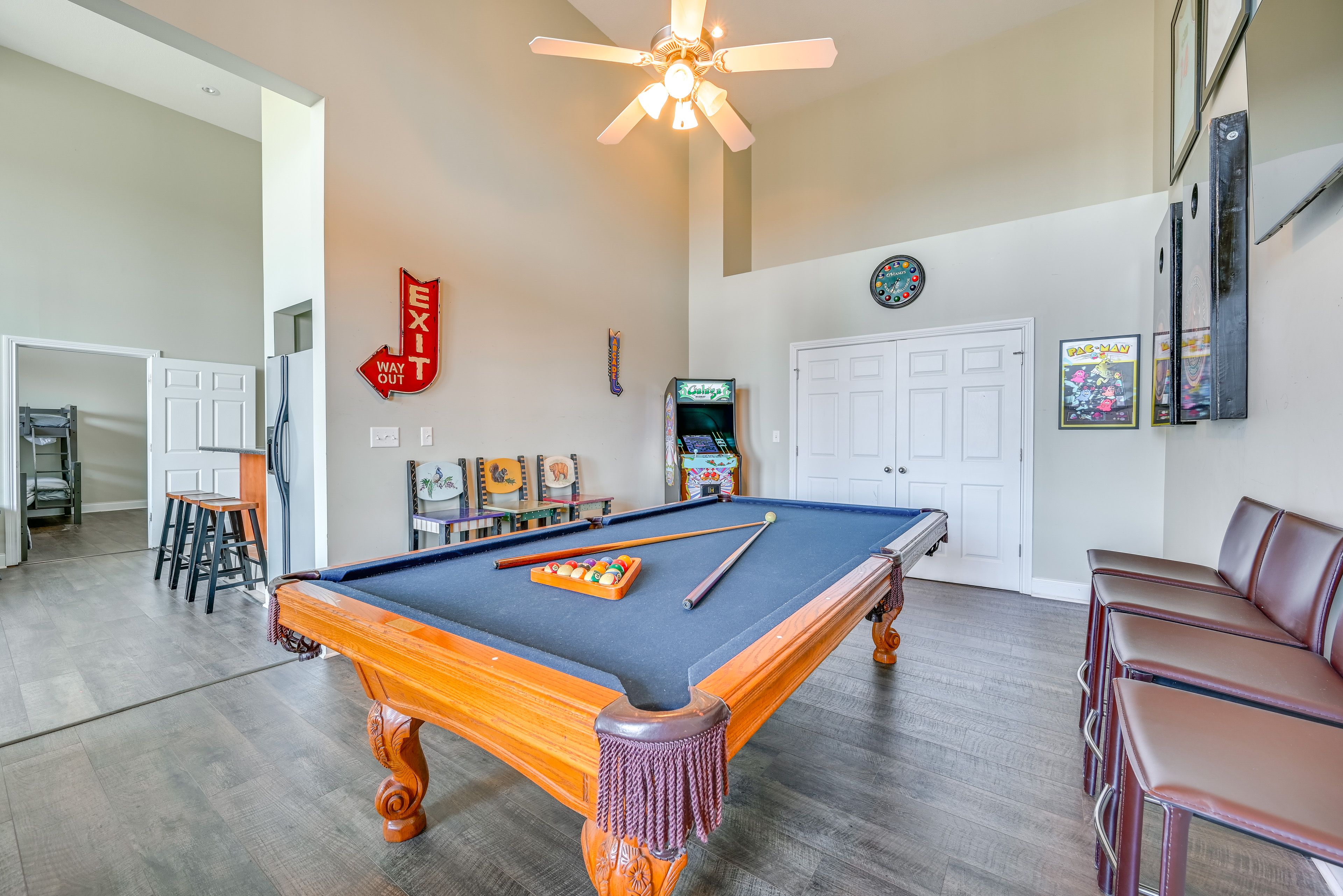 Game Room | Basement | Smart TV | Pool Table | Arcade Machine