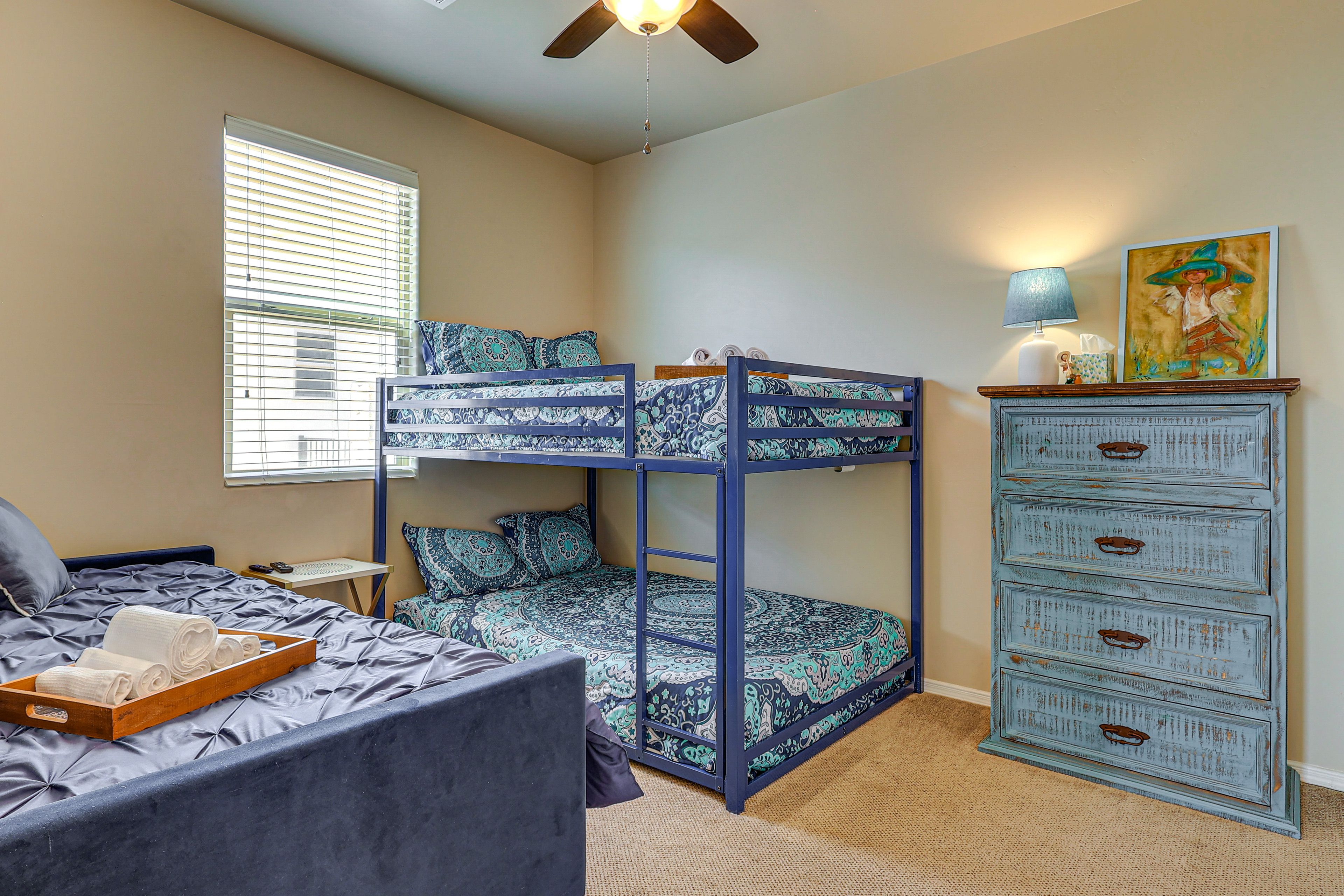 Bedroom | Full Bunk Bed | Twin Bed