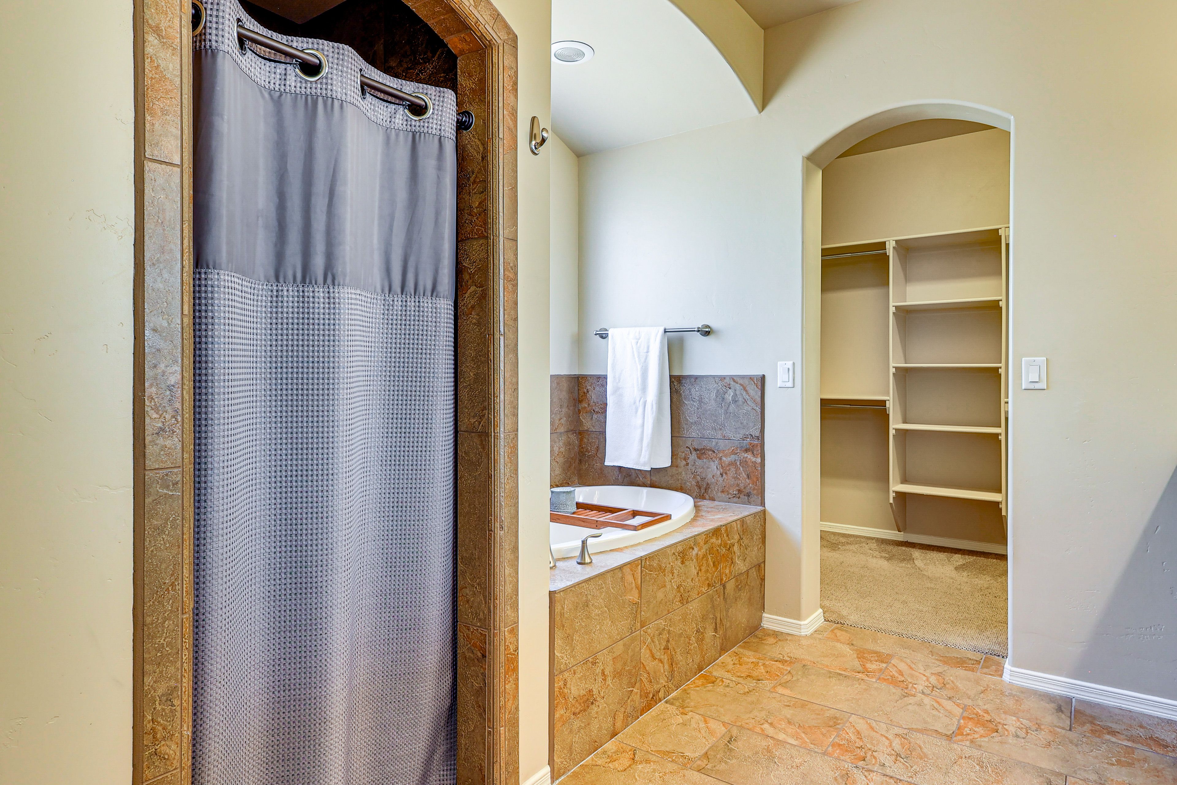 En-Suite Bathroom | Walk-In Closet