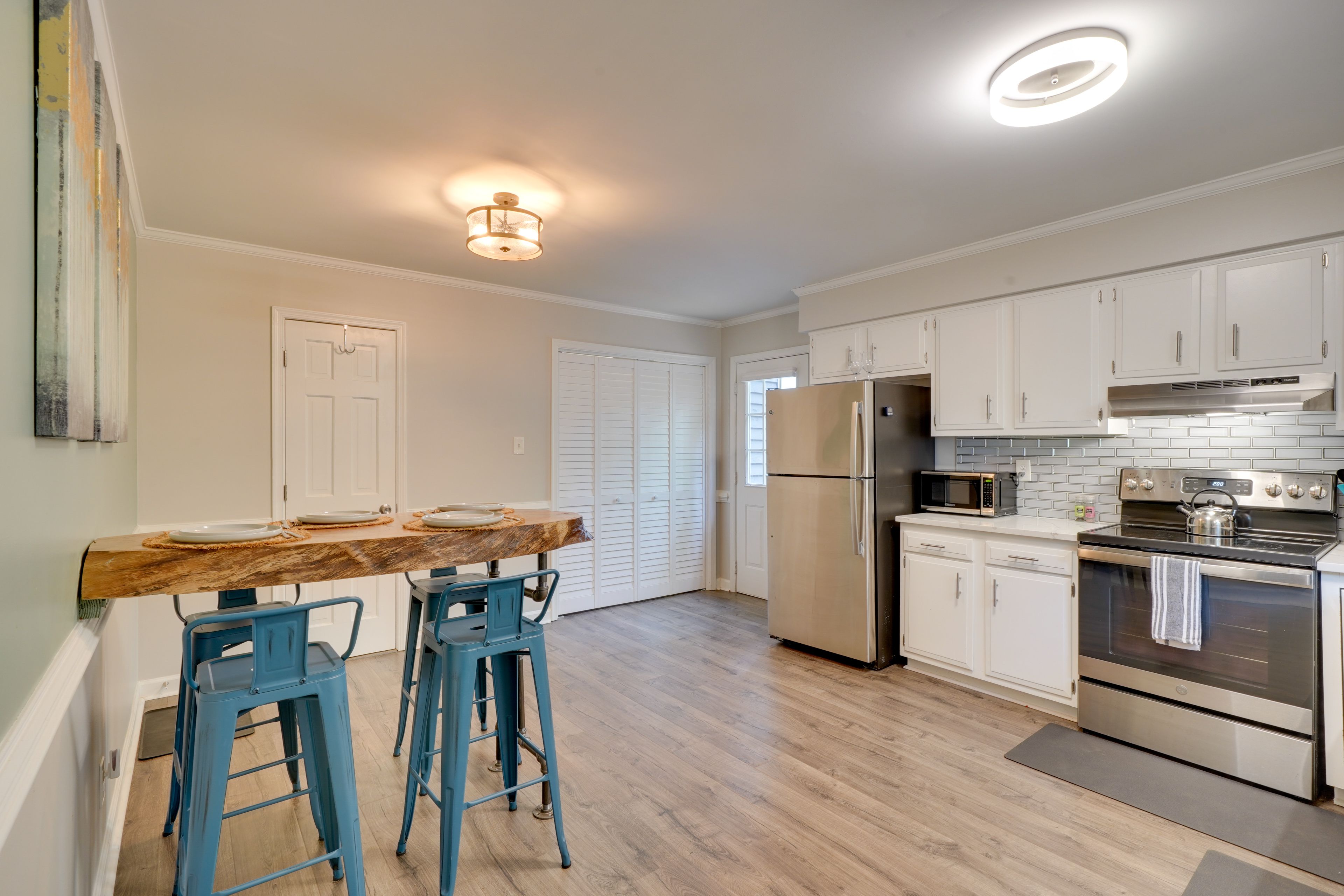 Kitchen | Drip & Keurig Coffee Makers | Dishwasher | 1st Floor
