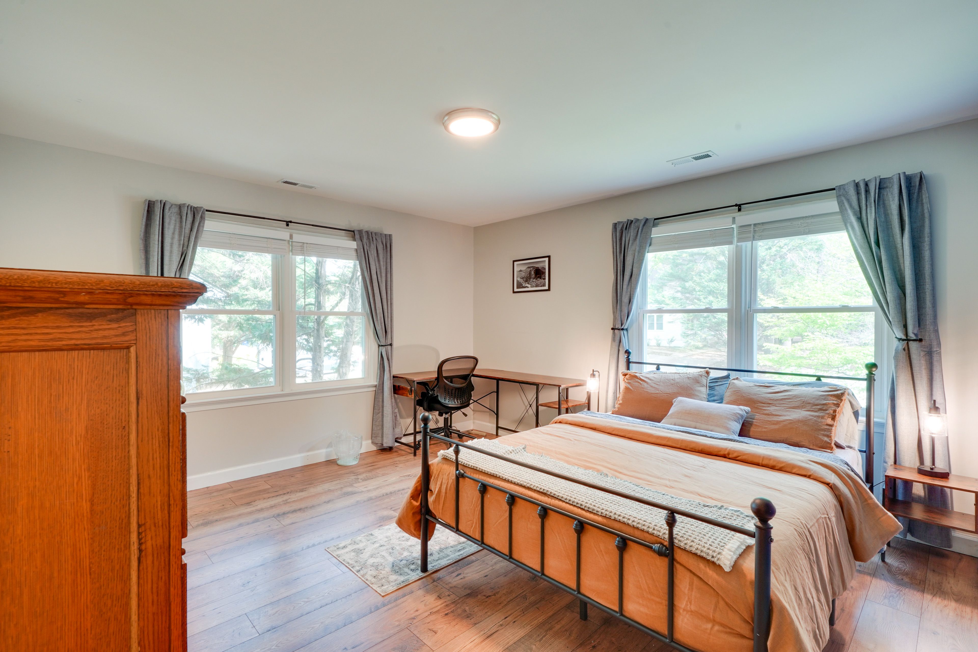 Bedroom 2 | Queen Bed | 2nd Floor