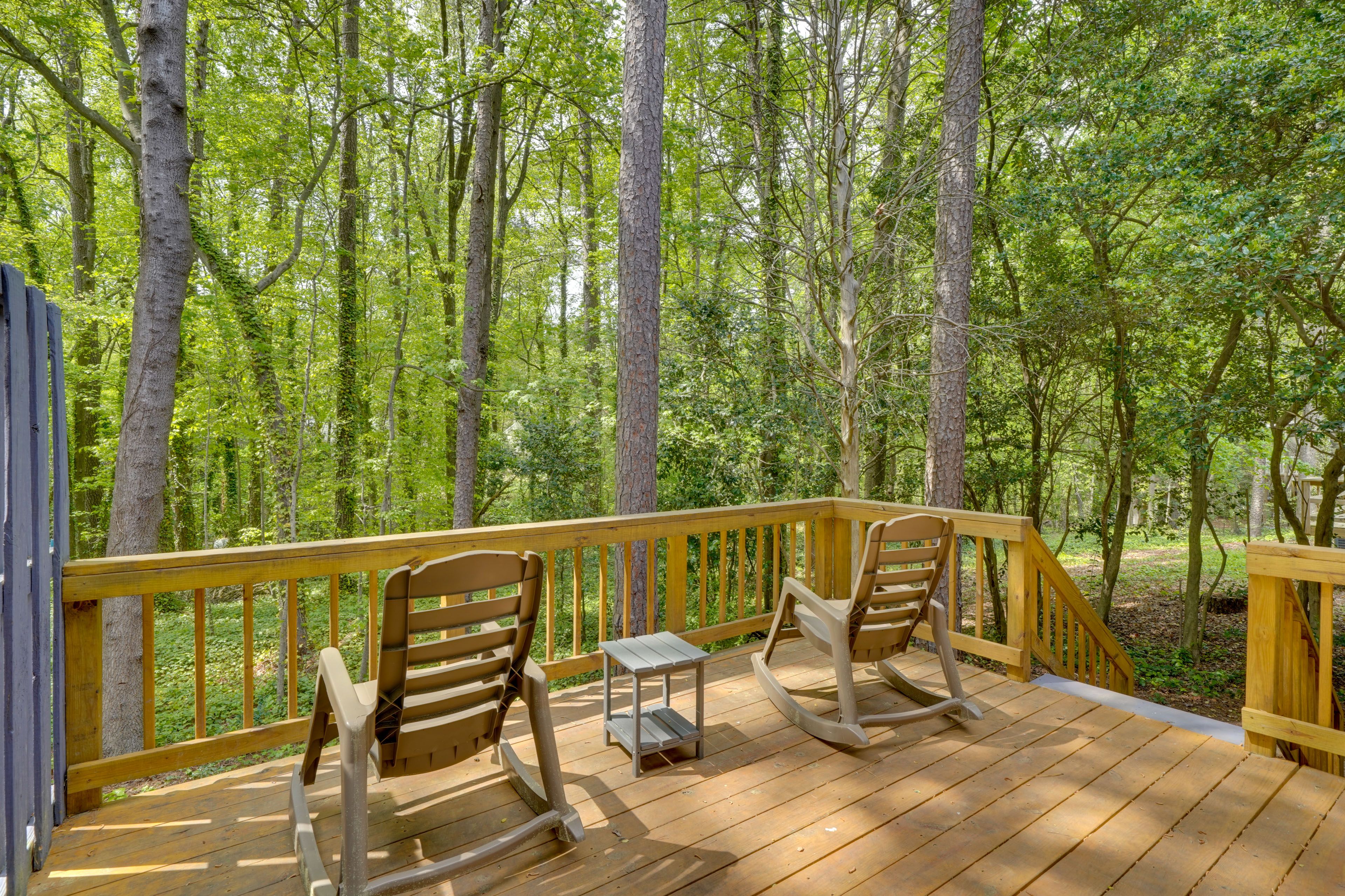Raleigh Vacation Rental | 2BR | 2.5BA | 1,202 Sq Ft | 3 Steps to Enter