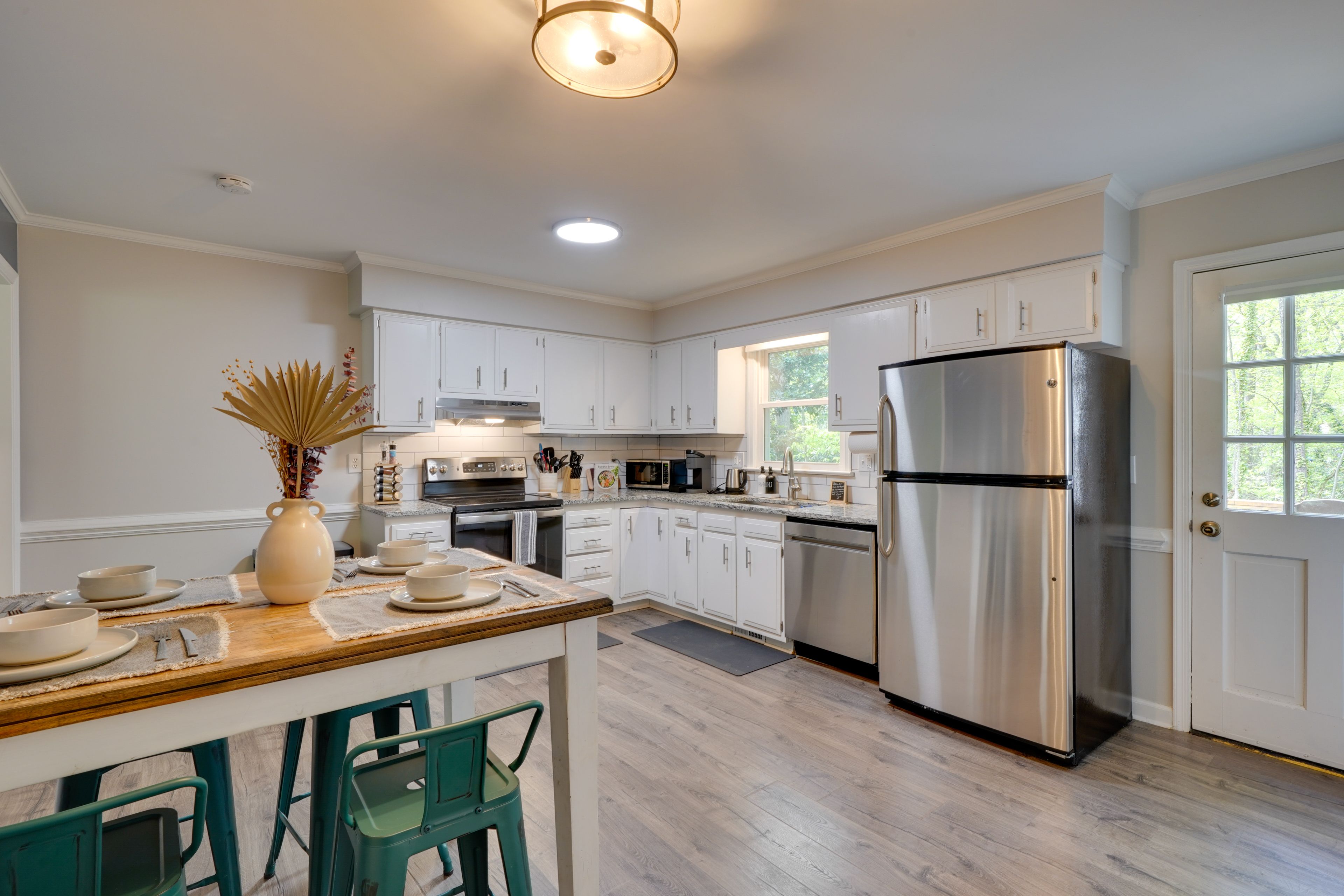Kitchen | Drip & Keurig Coffee Maker | Dishwasher | 1st Floor