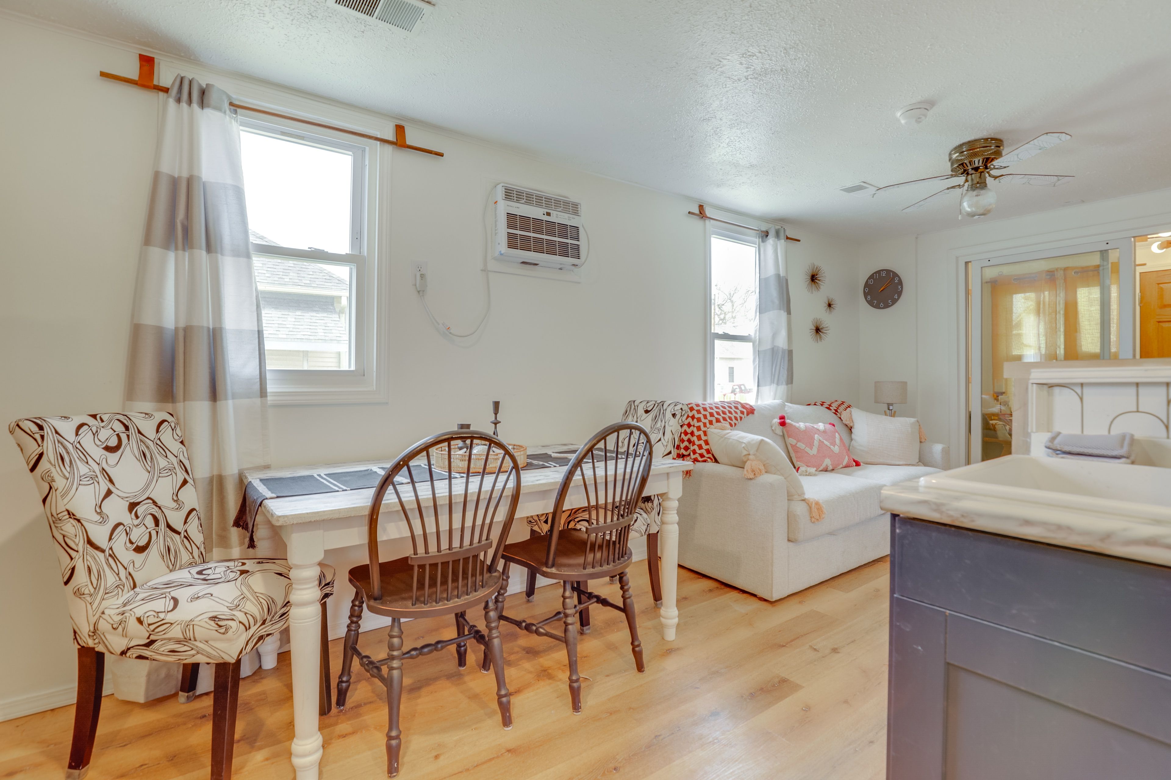 Dining Area | Dishware/Flatware